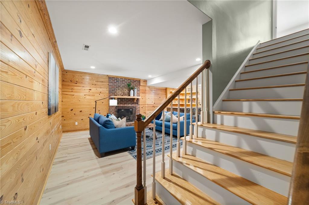 4606 Hartsford Drive
