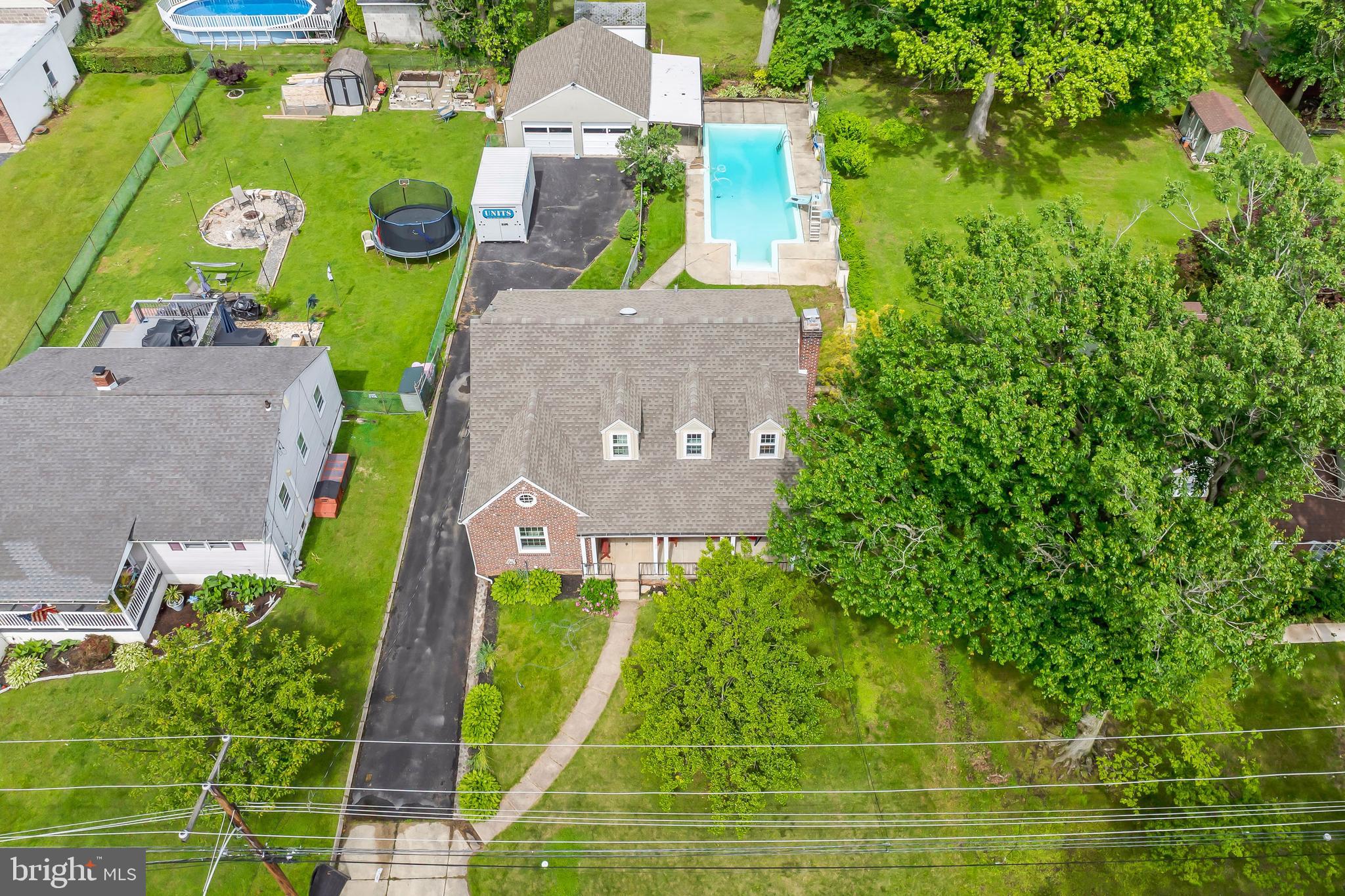 438 HUTCHINSON TERRACE