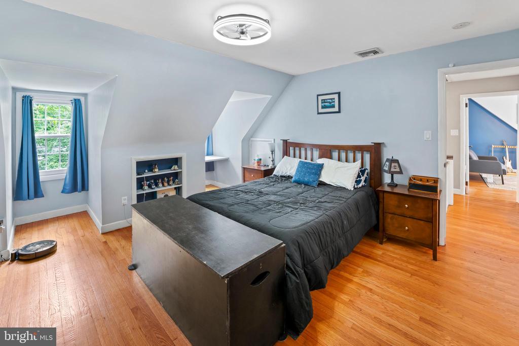 438 HUTCHINSON TERRACE