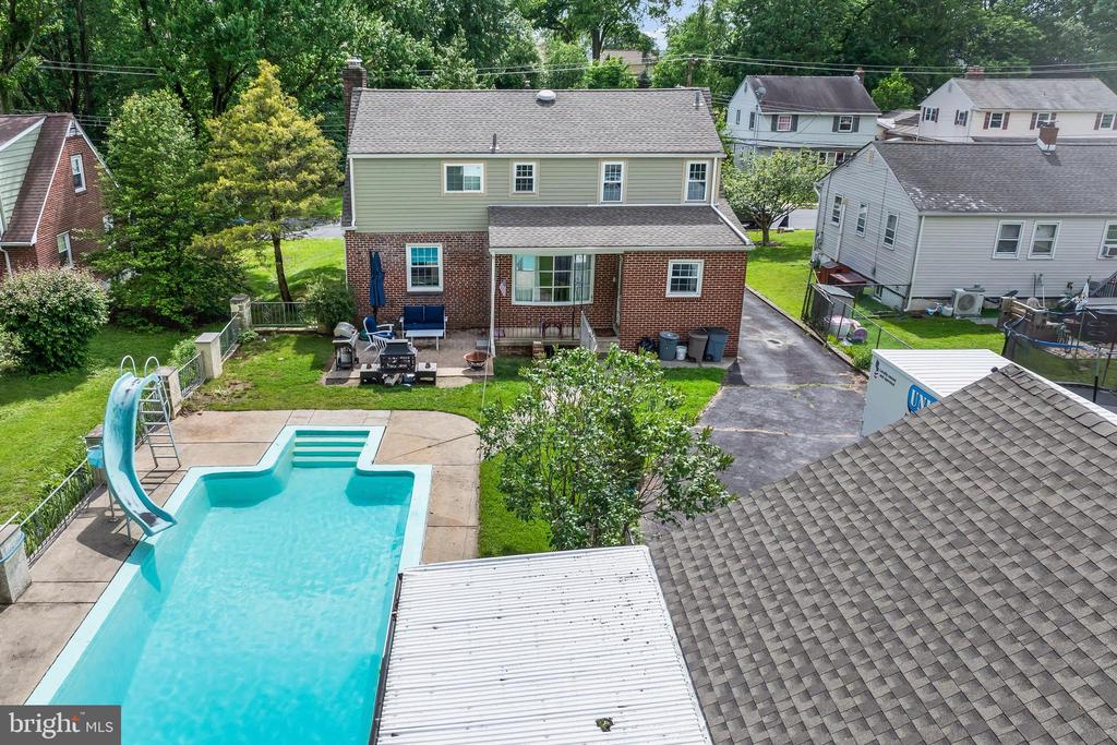 438 HUTCHINSON TERRACE