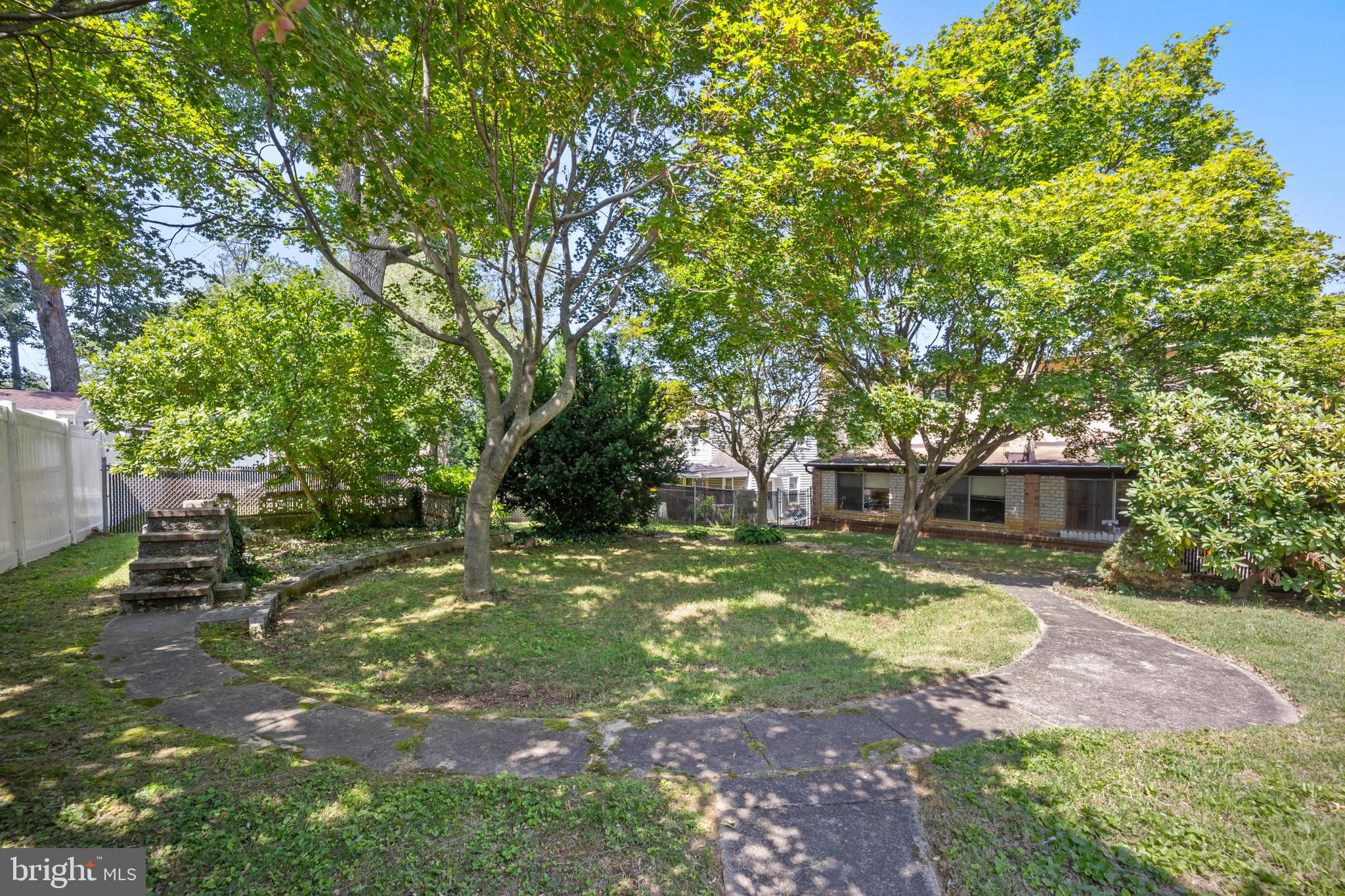 1304 BULLENS LANE