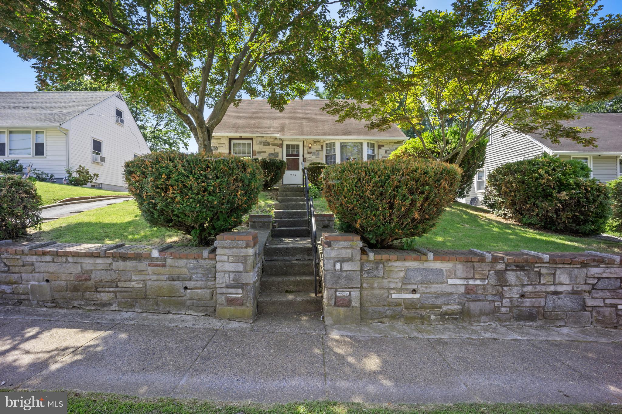 1304 BULLENS LANE
