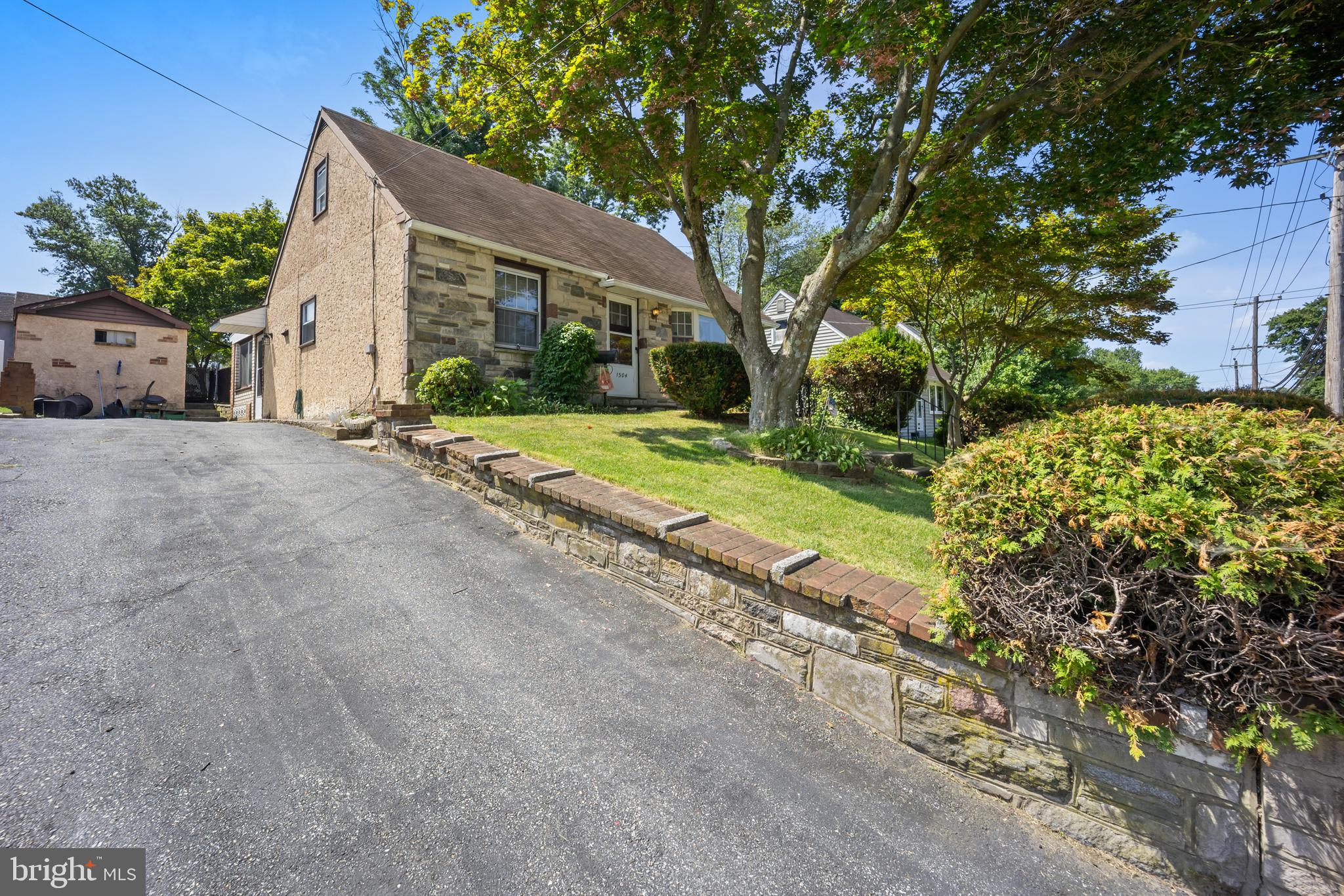 1304 BULLENS LANE