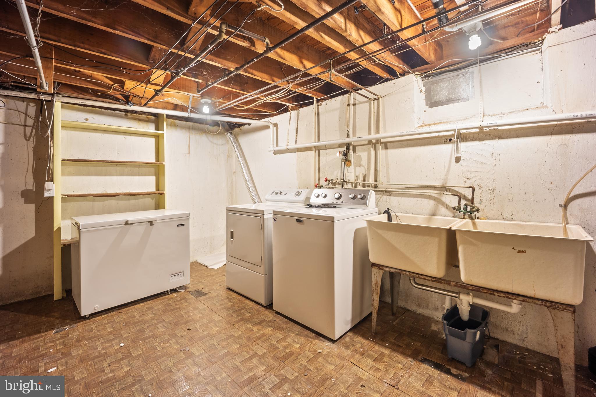 1304 BULLENS LANE