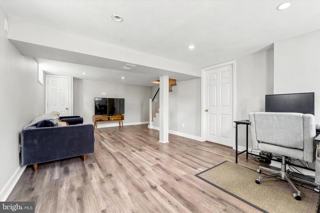 103 W 8TH STREET