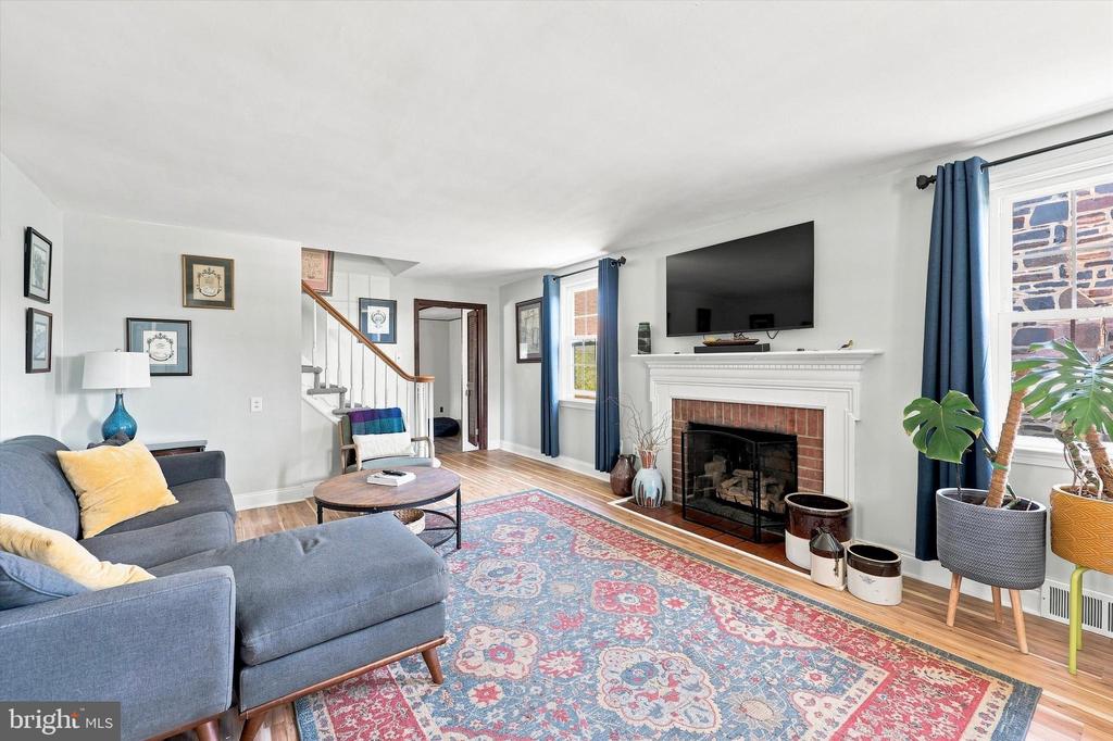 442 THATCHER ROAD