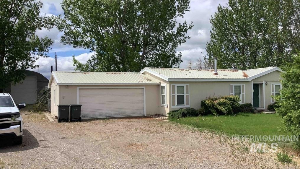 305 E Baseline