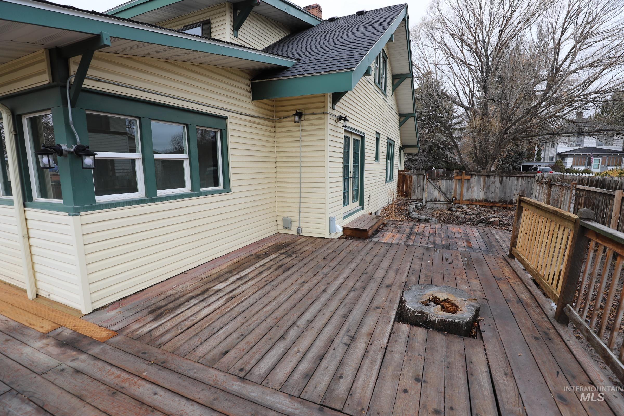 151 7th Avenue North