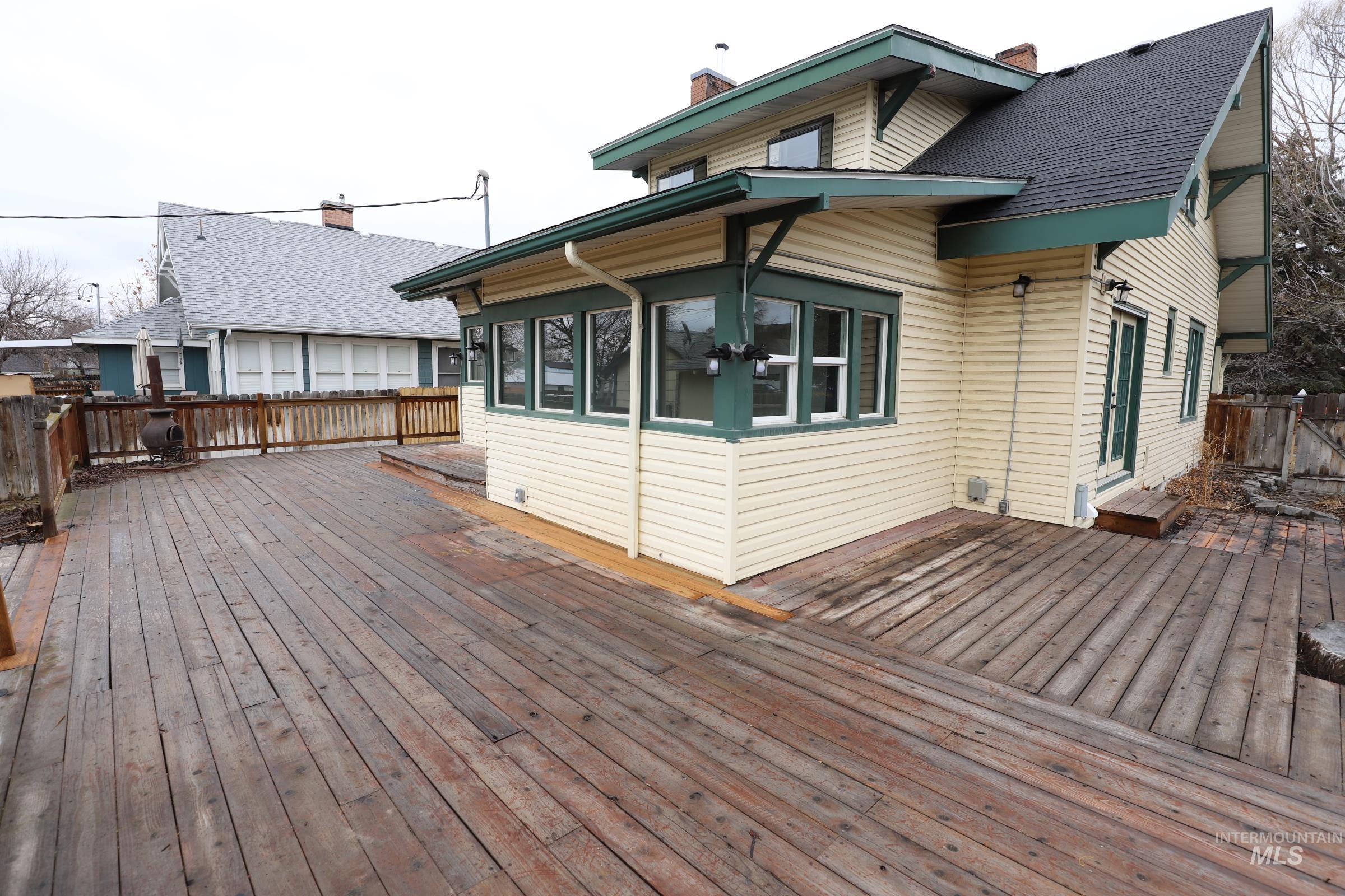 151 7th Avenue North