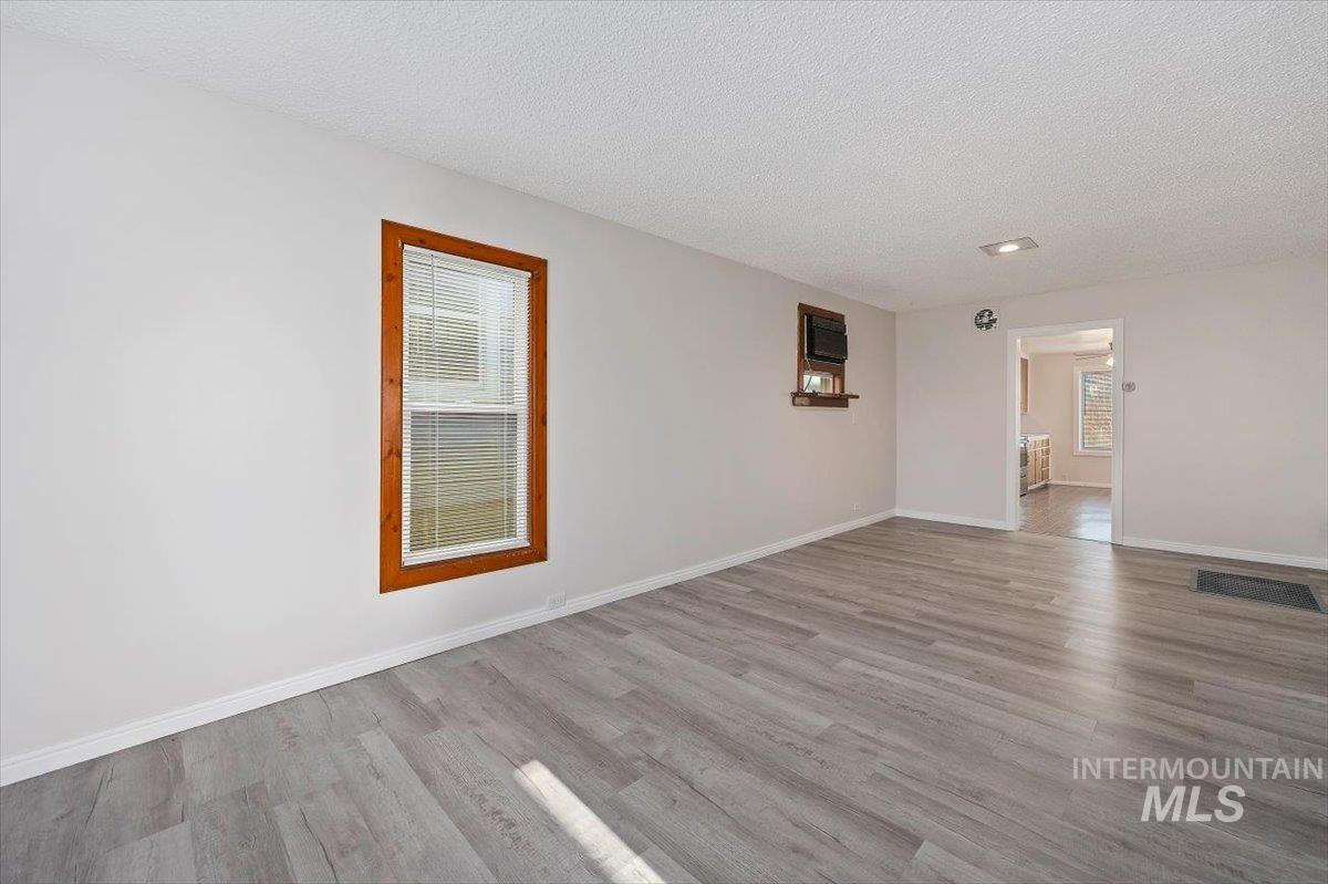 312 N 6th Ave