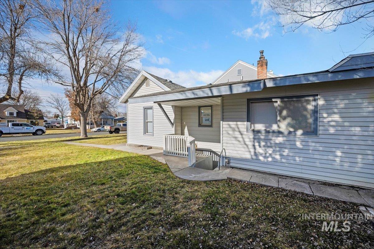 312 N 6th Ave