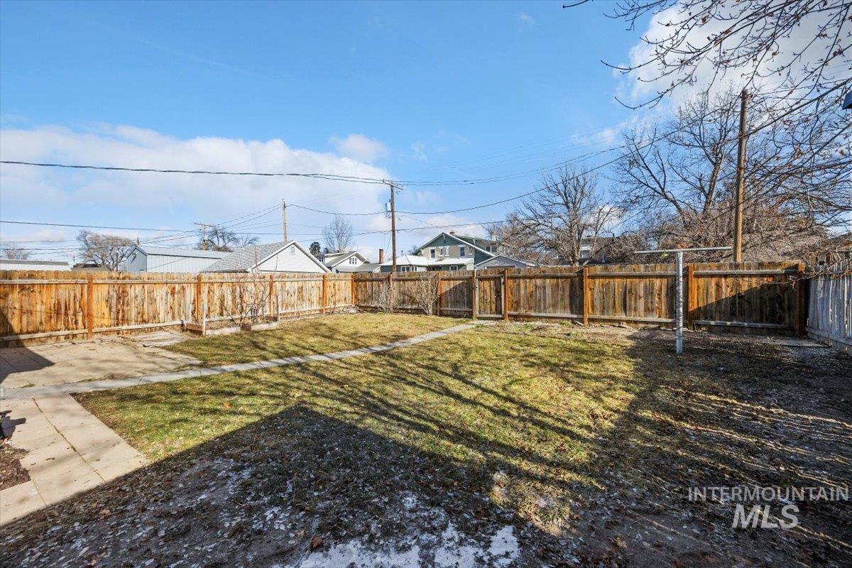 312 N 6th Ave