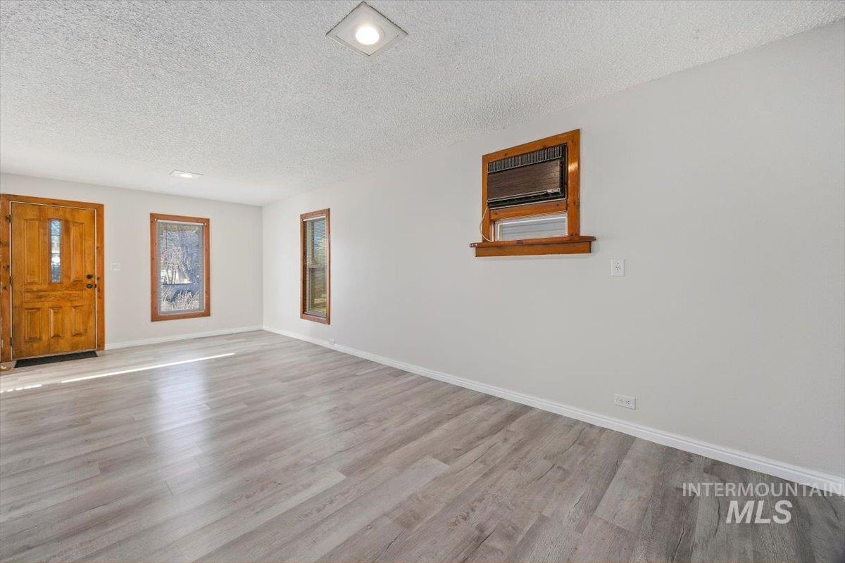 312 N 6th Ave