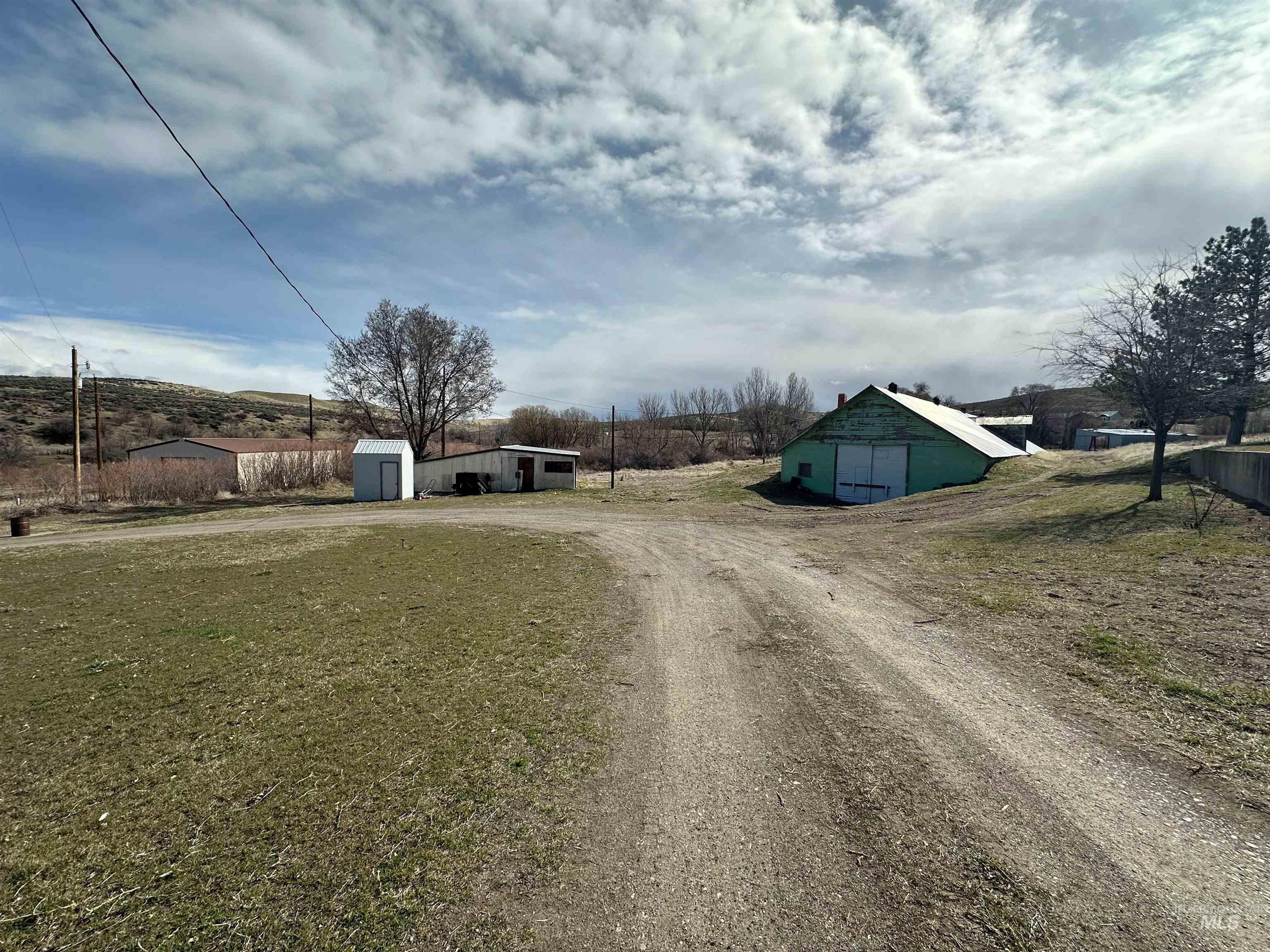 2891 E Murphy Springs Rd