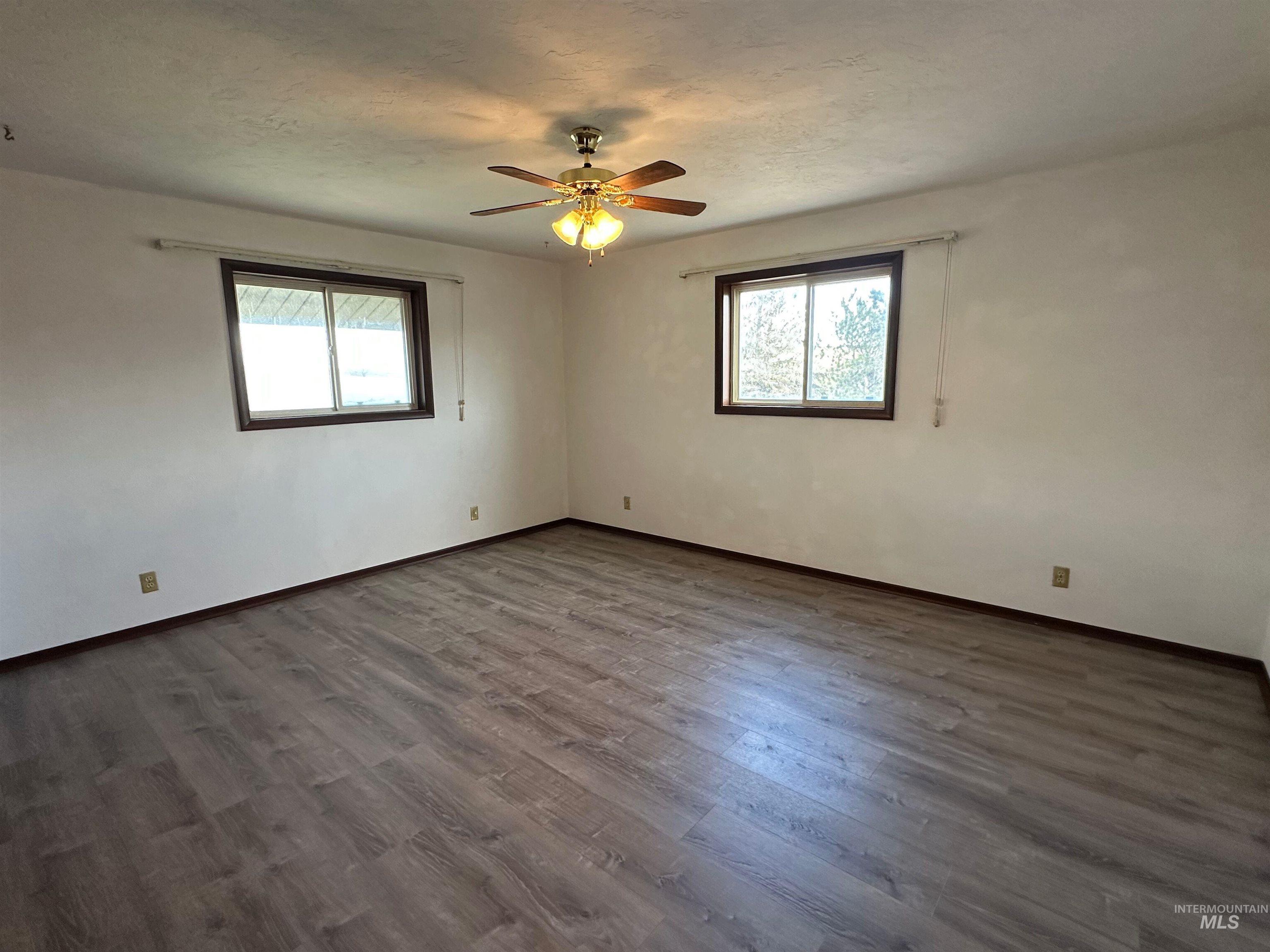 2891 E Murphy Springs Rd