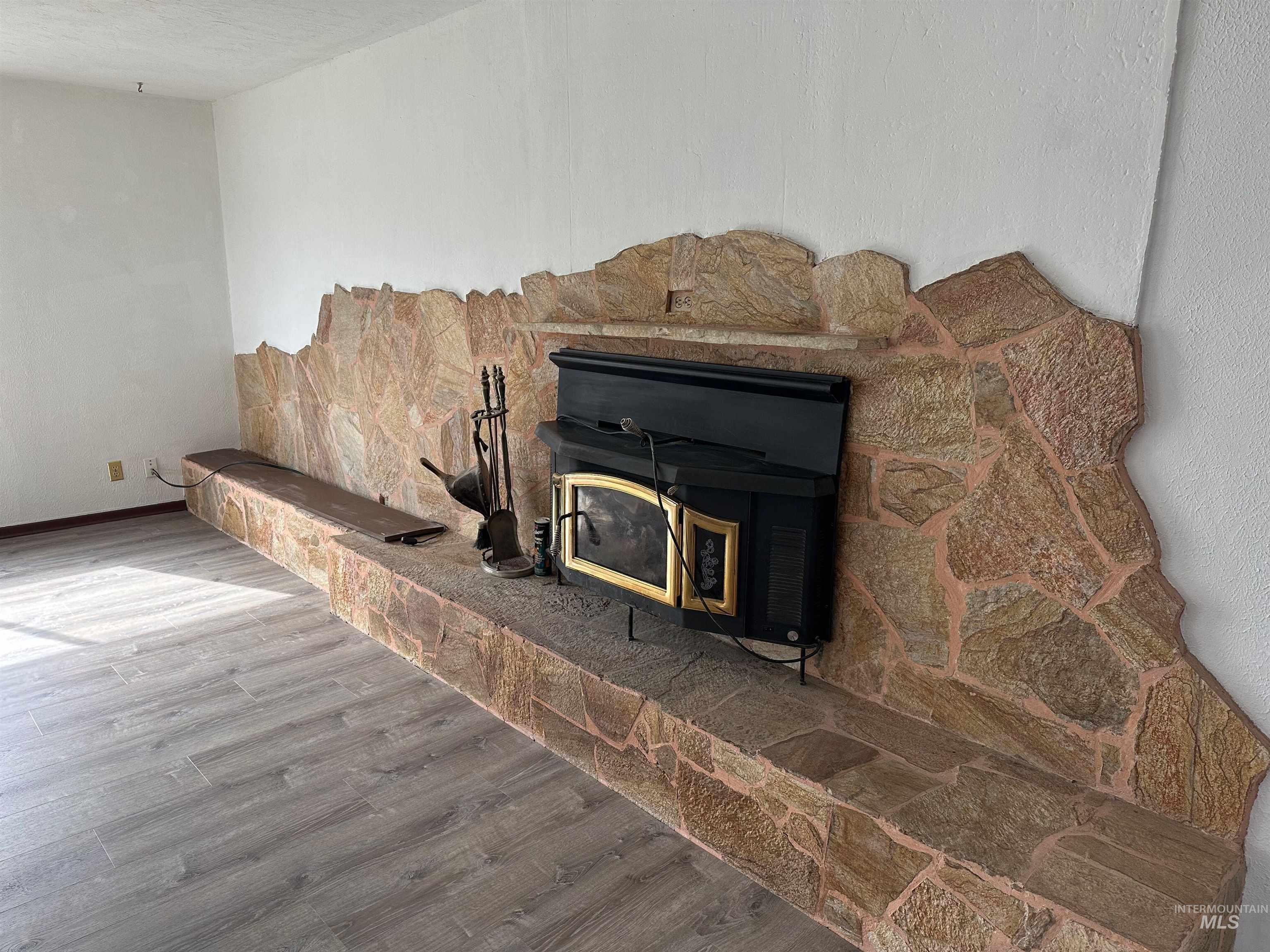 2891 E Murphy Springs Rd