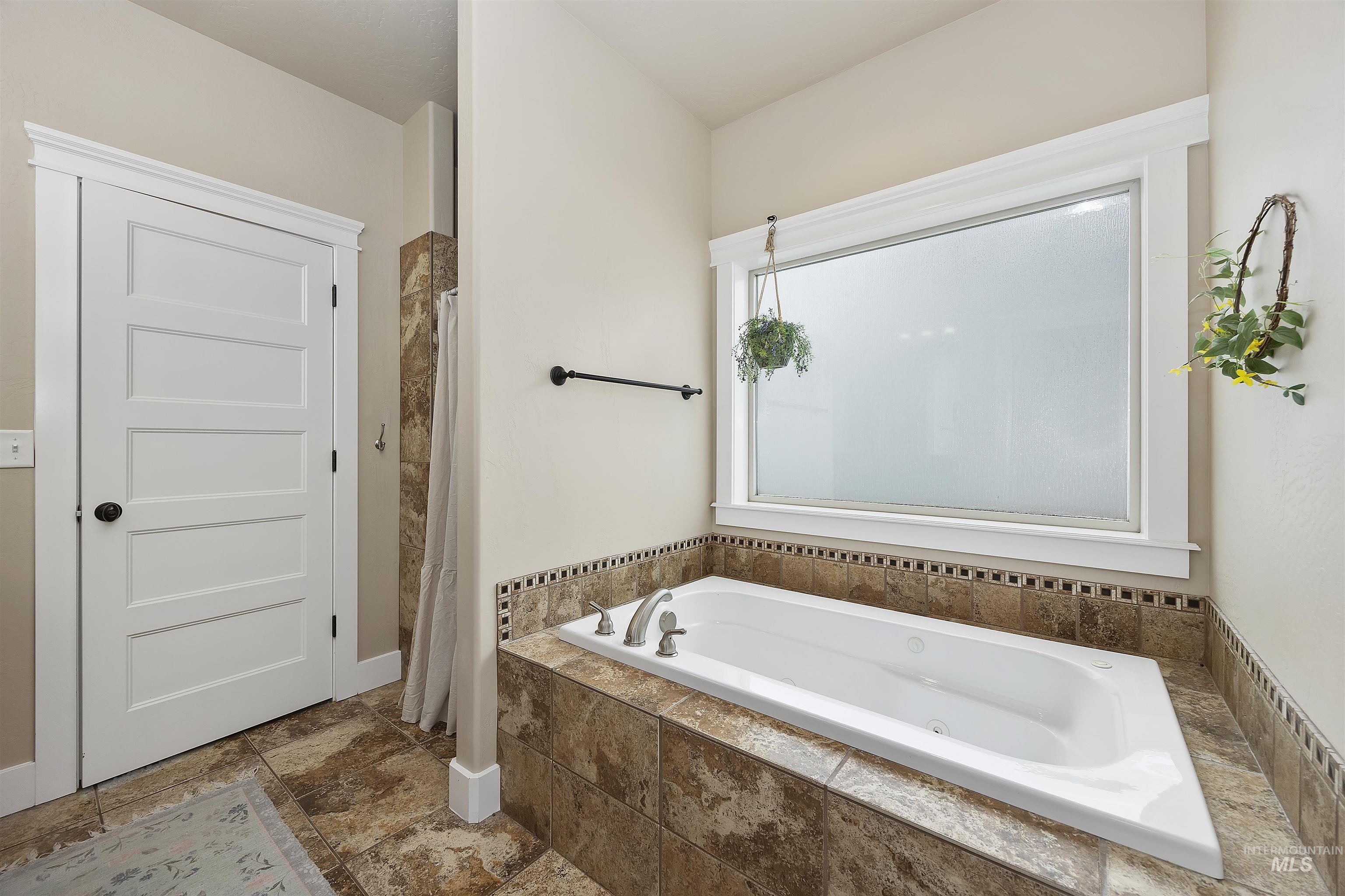 2341 Independence St