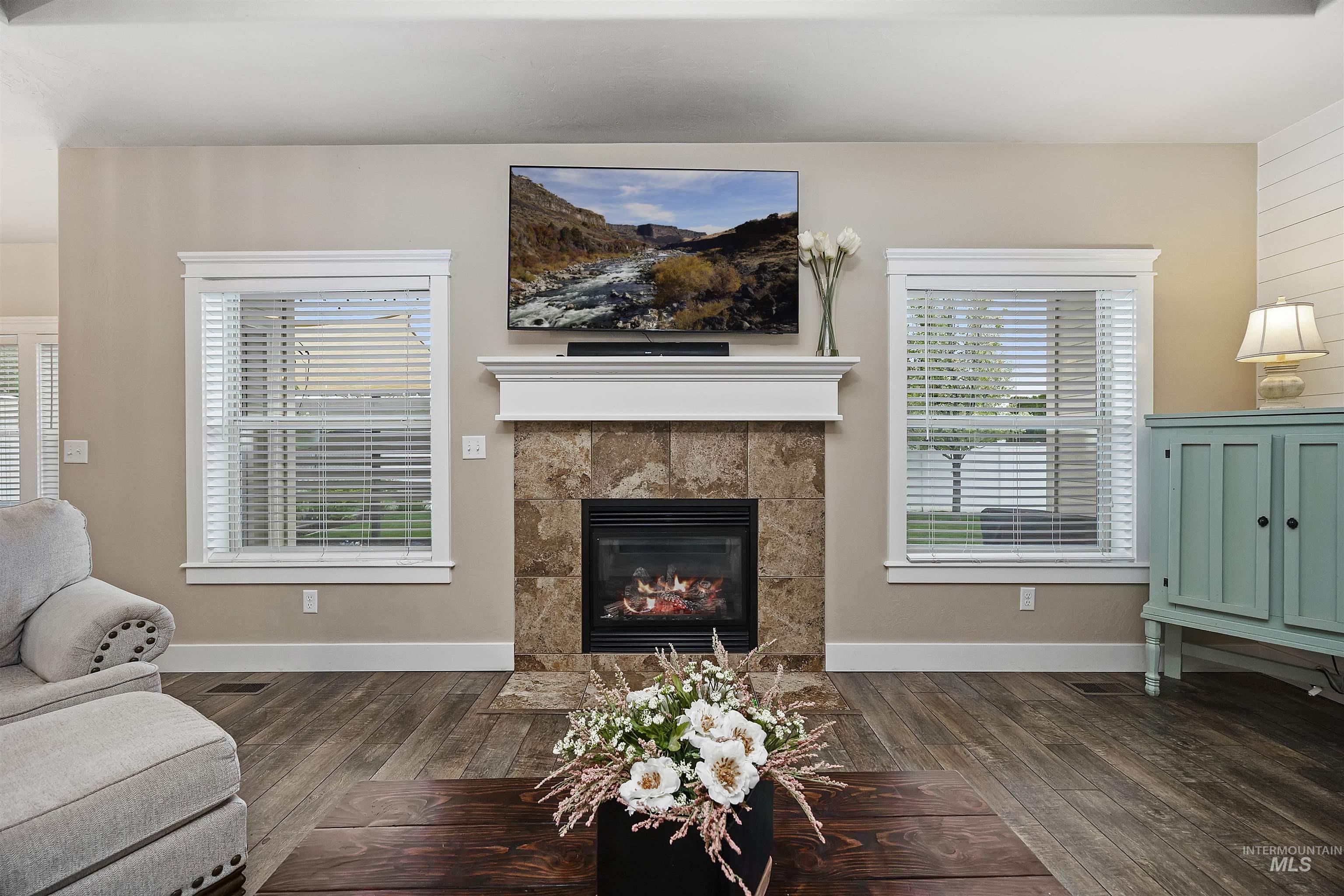 2341 Independence St