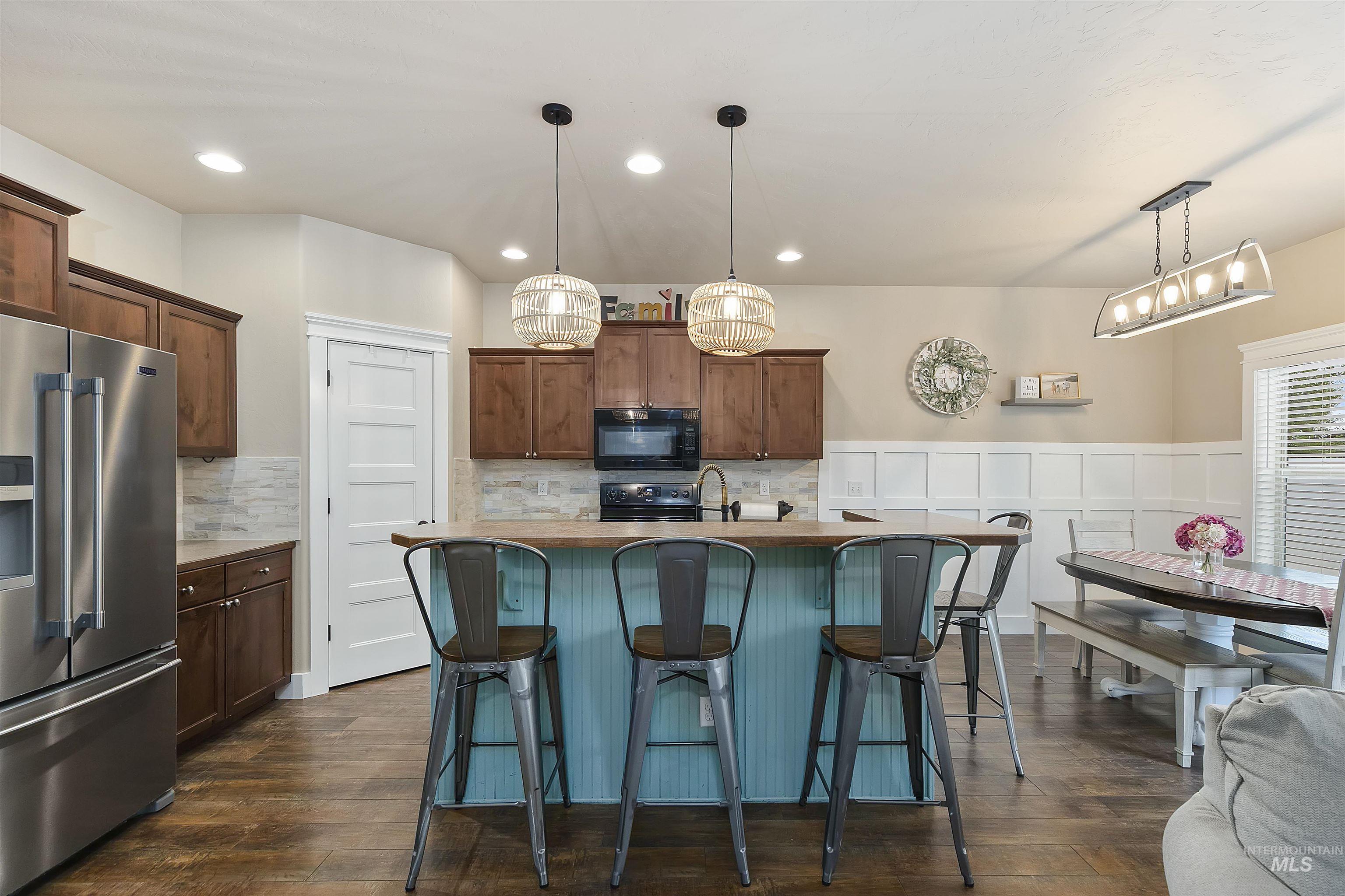 2341 Independence St