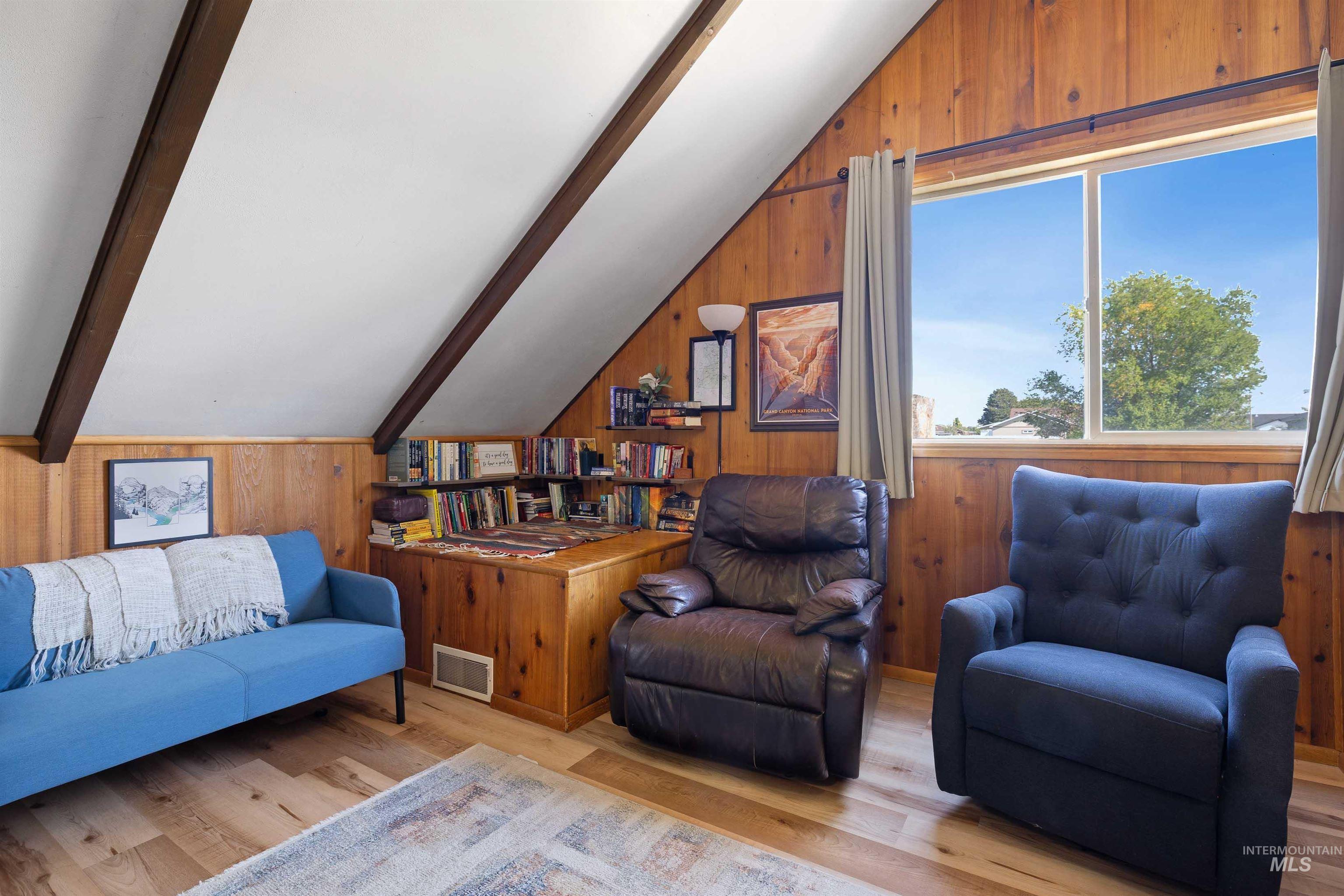 1339 S Washington St