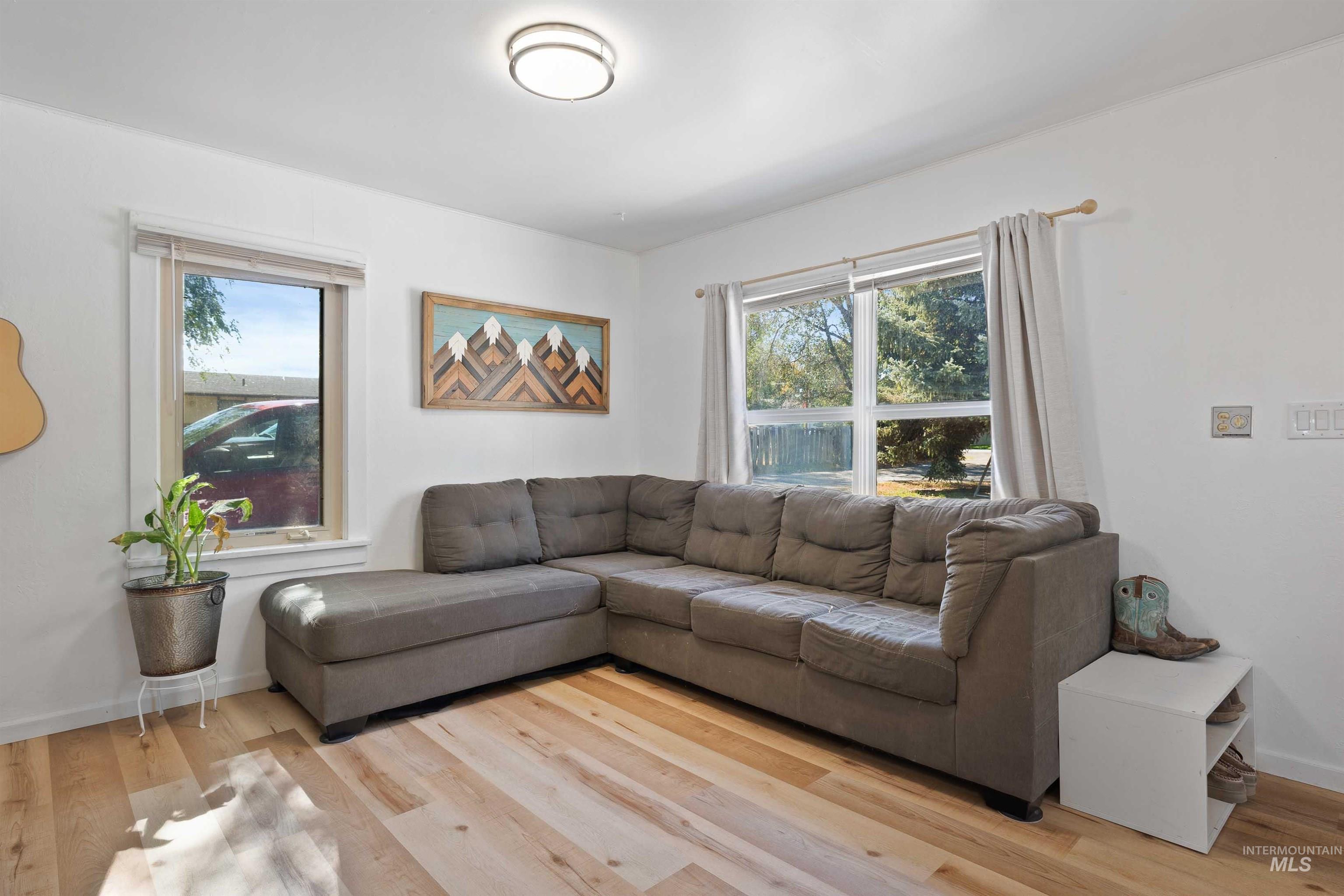 1339 S Washington St