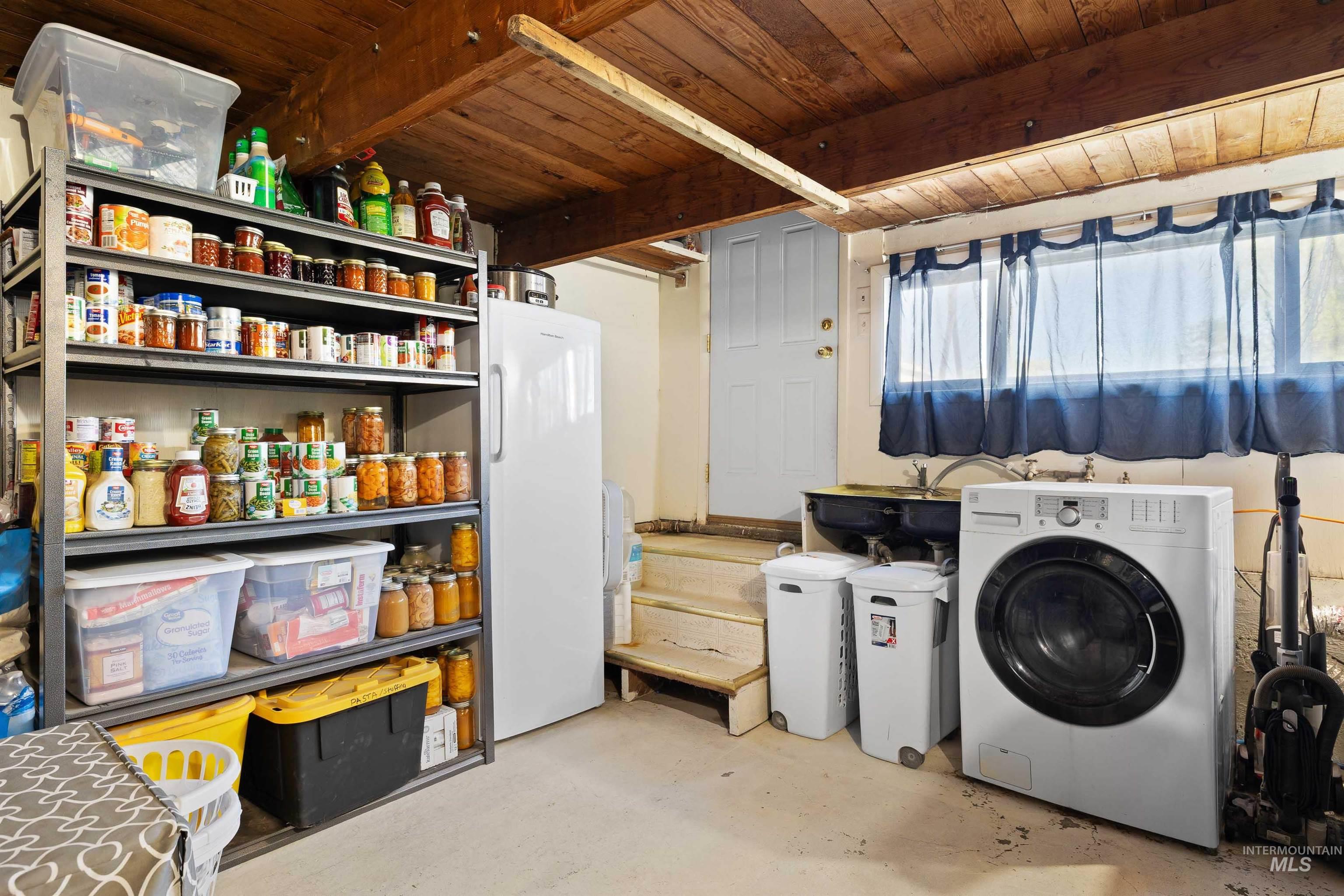 1339 S Washington St