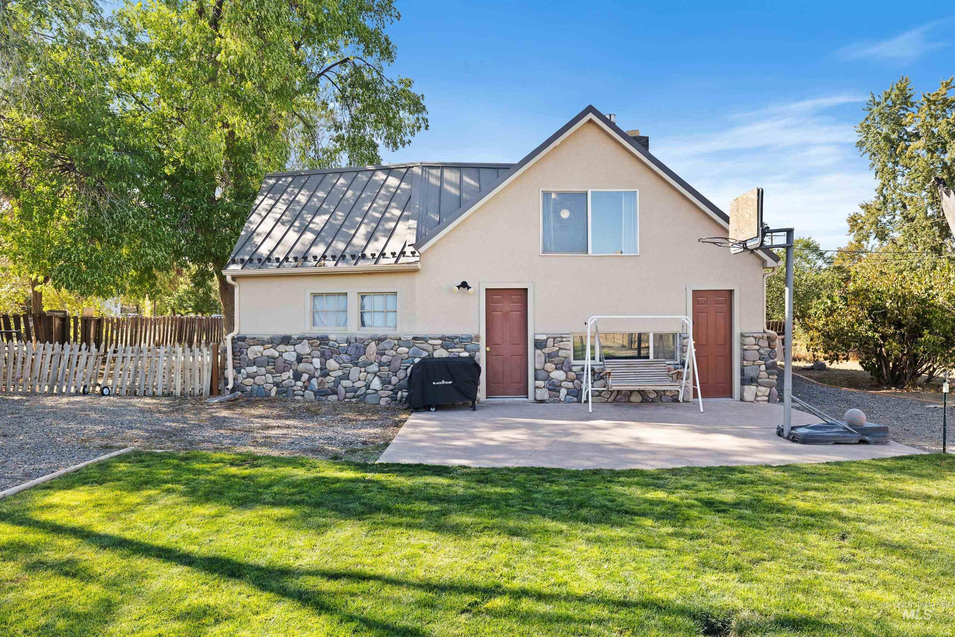 1339 S Washington St