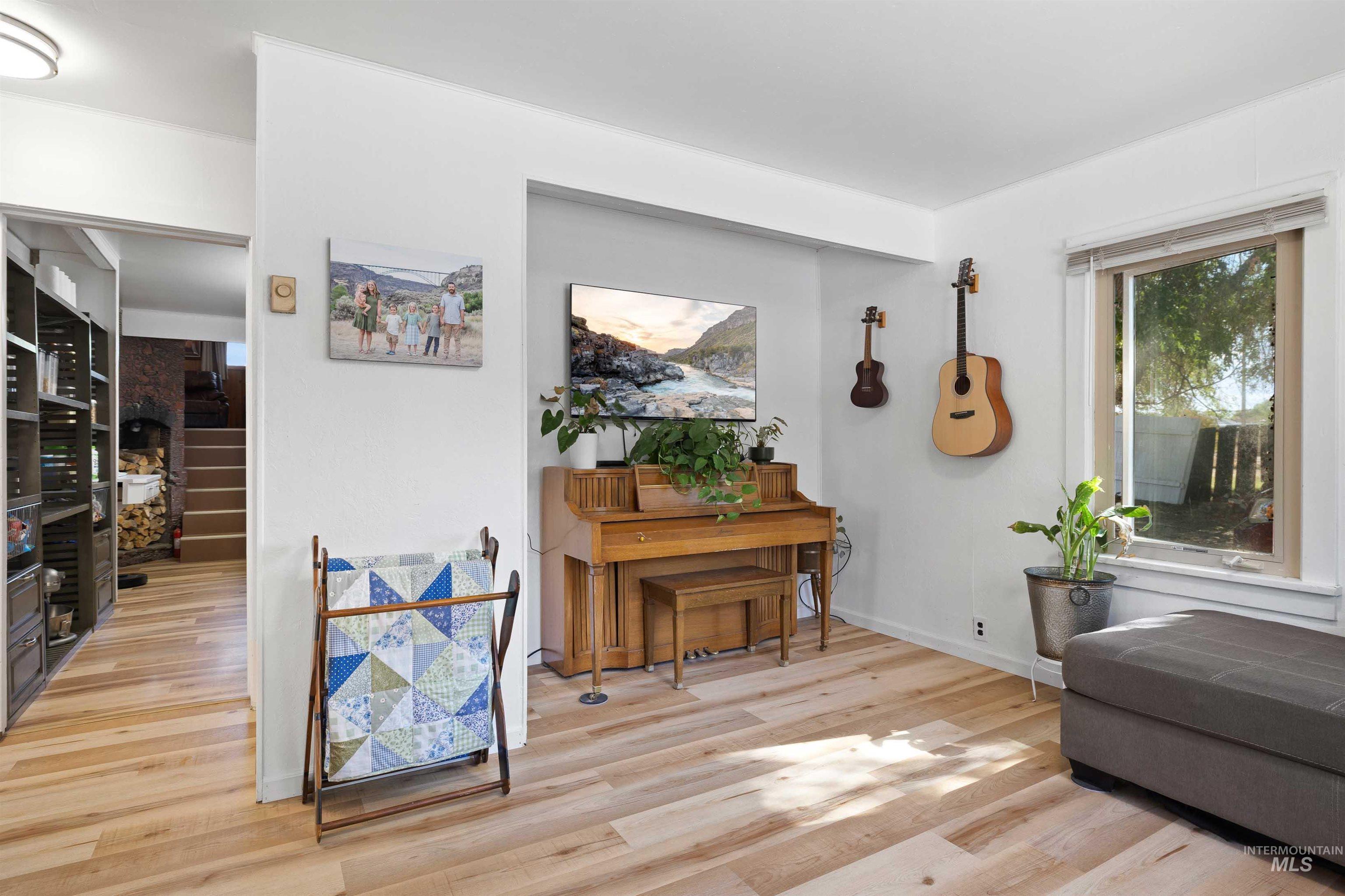 1339 S Washington St