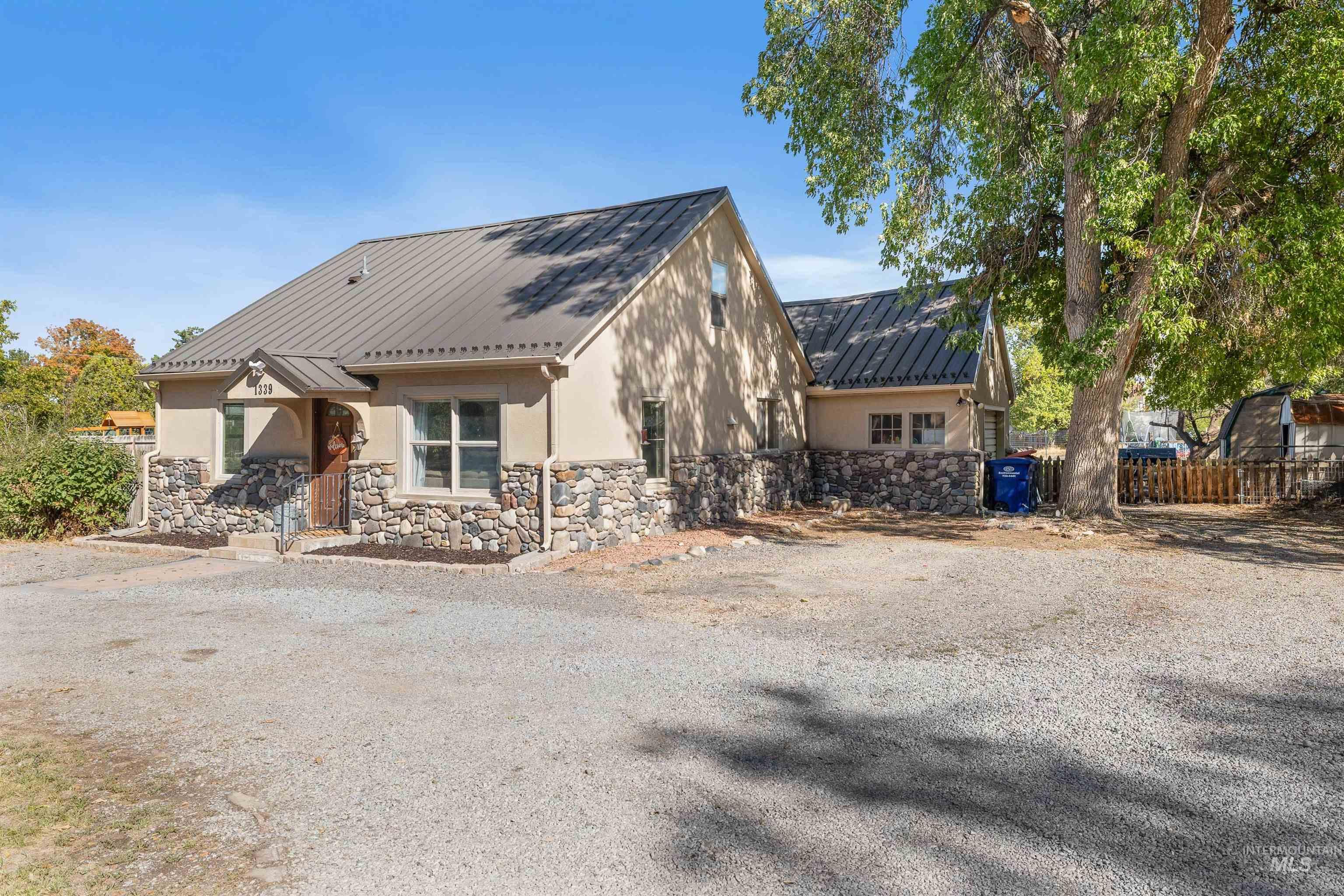 1339 S Washington St