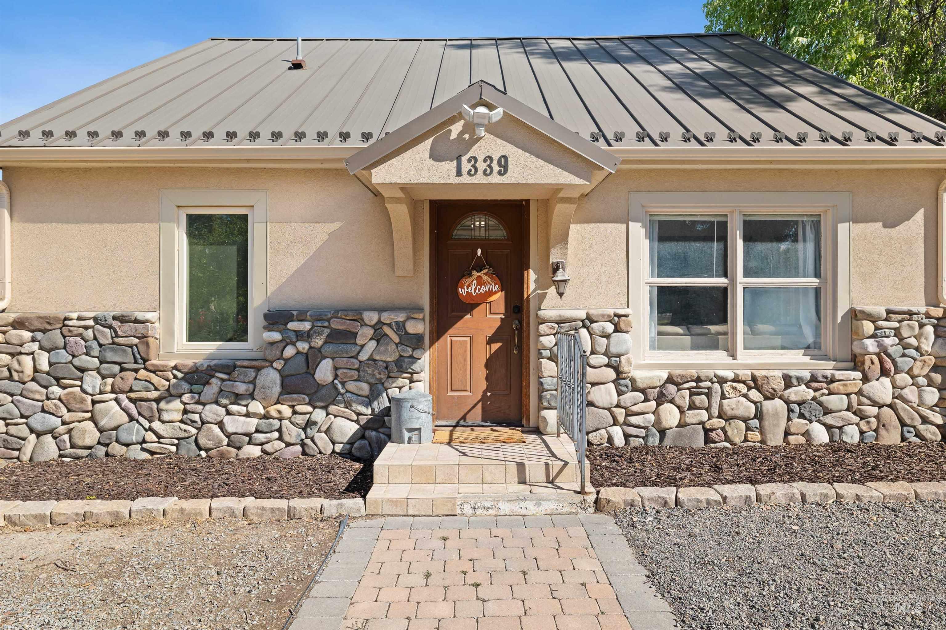 1339 S Washington St