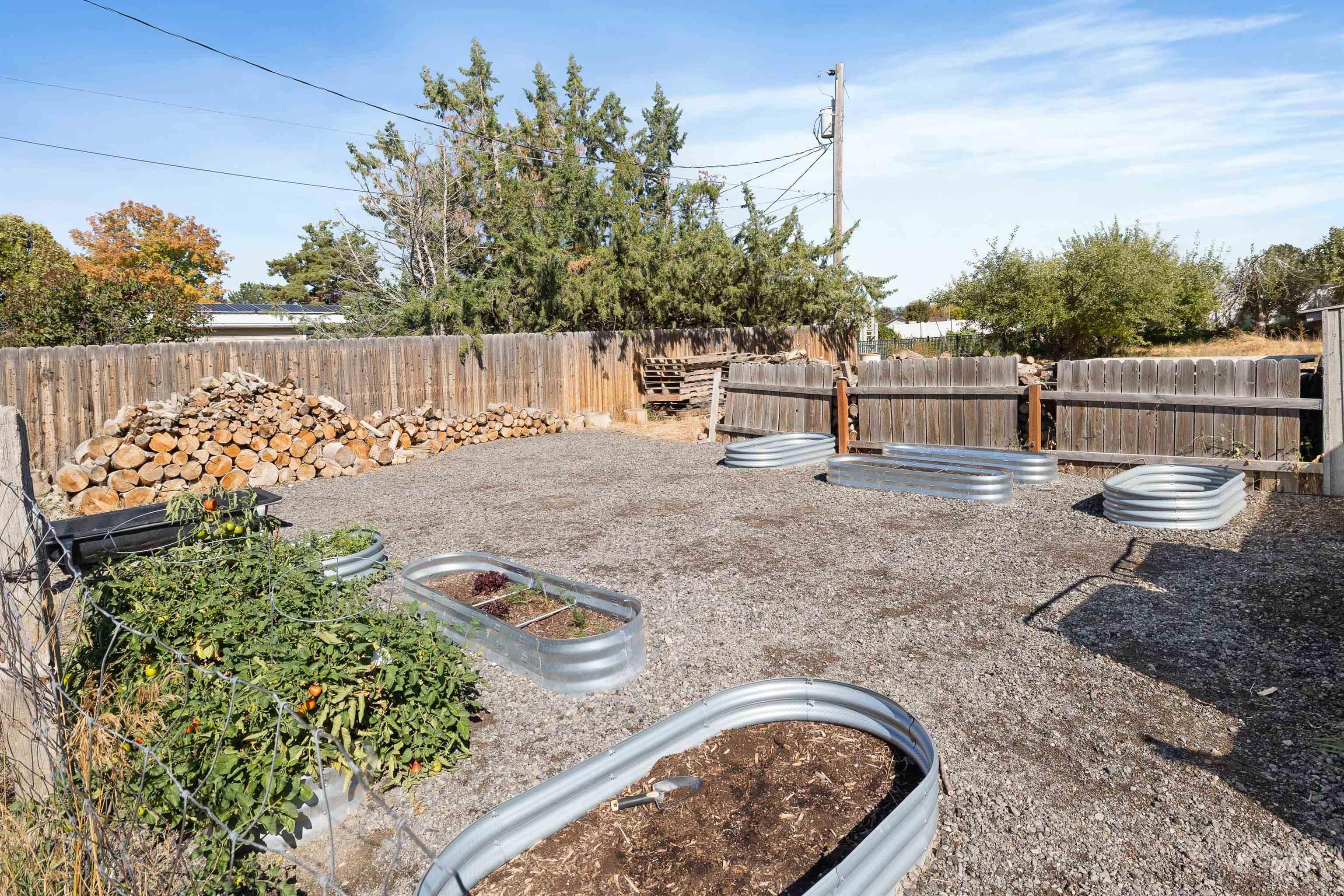 1339 S Washington St