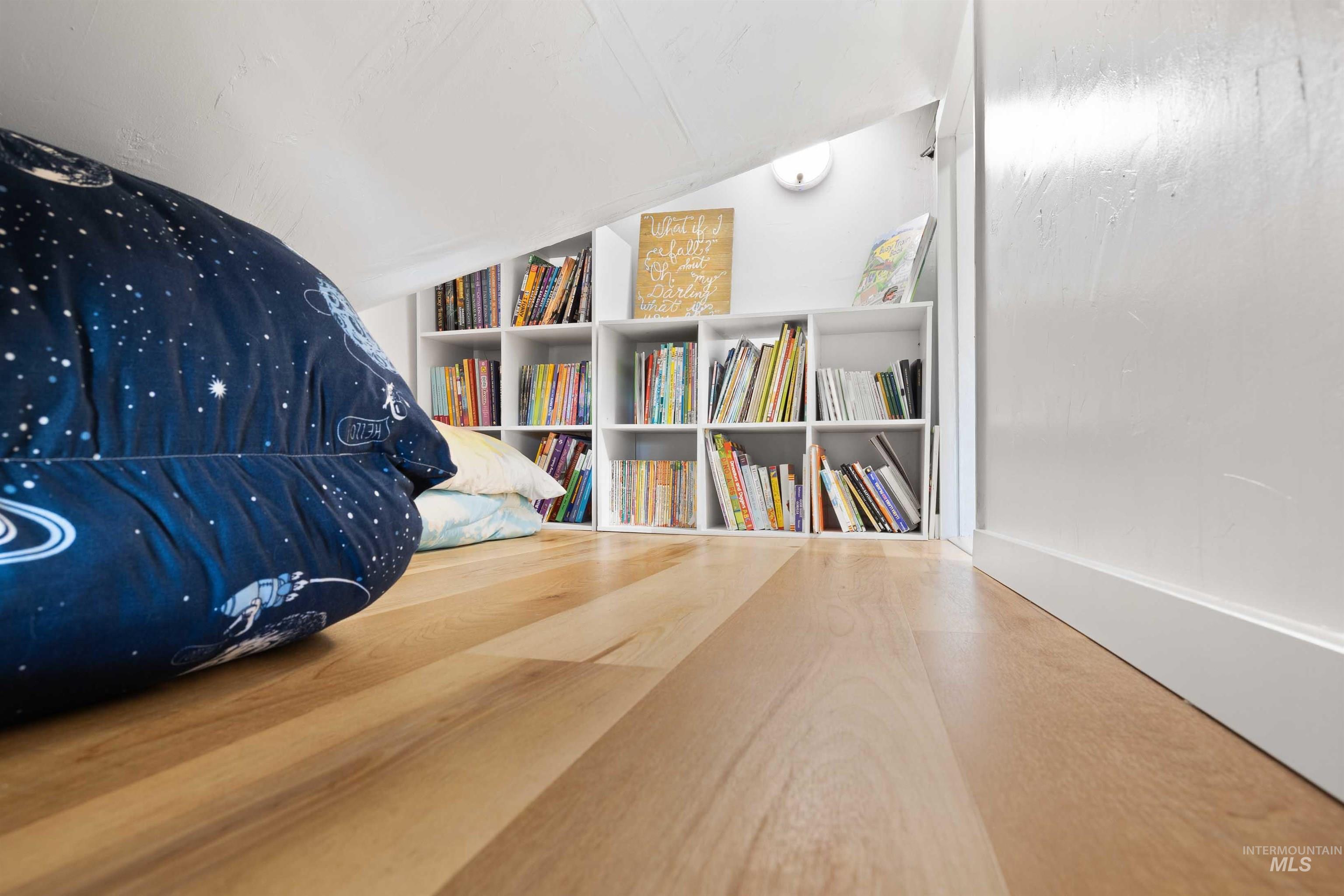 1339 S Washington St