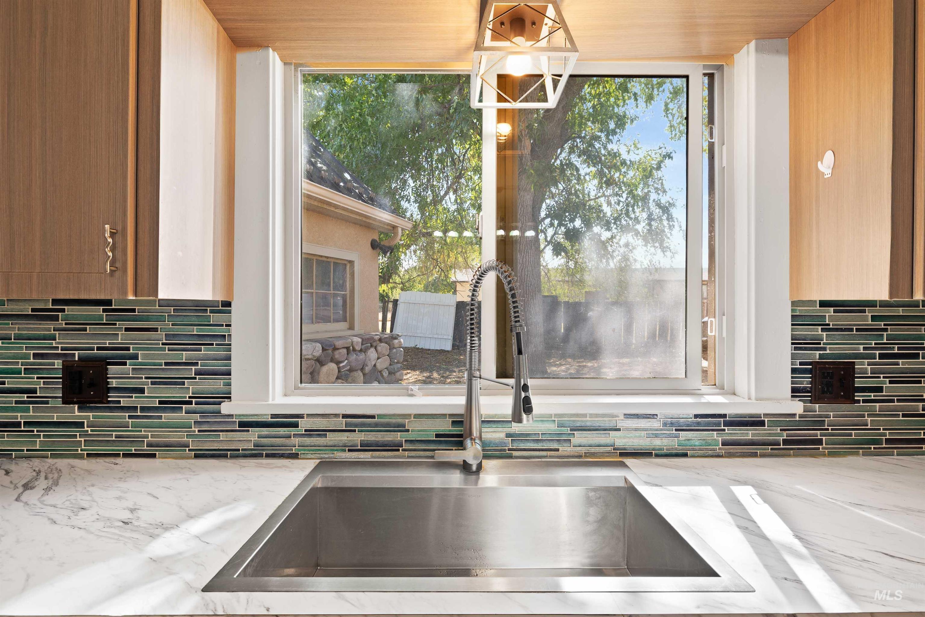 1339 S Washington St