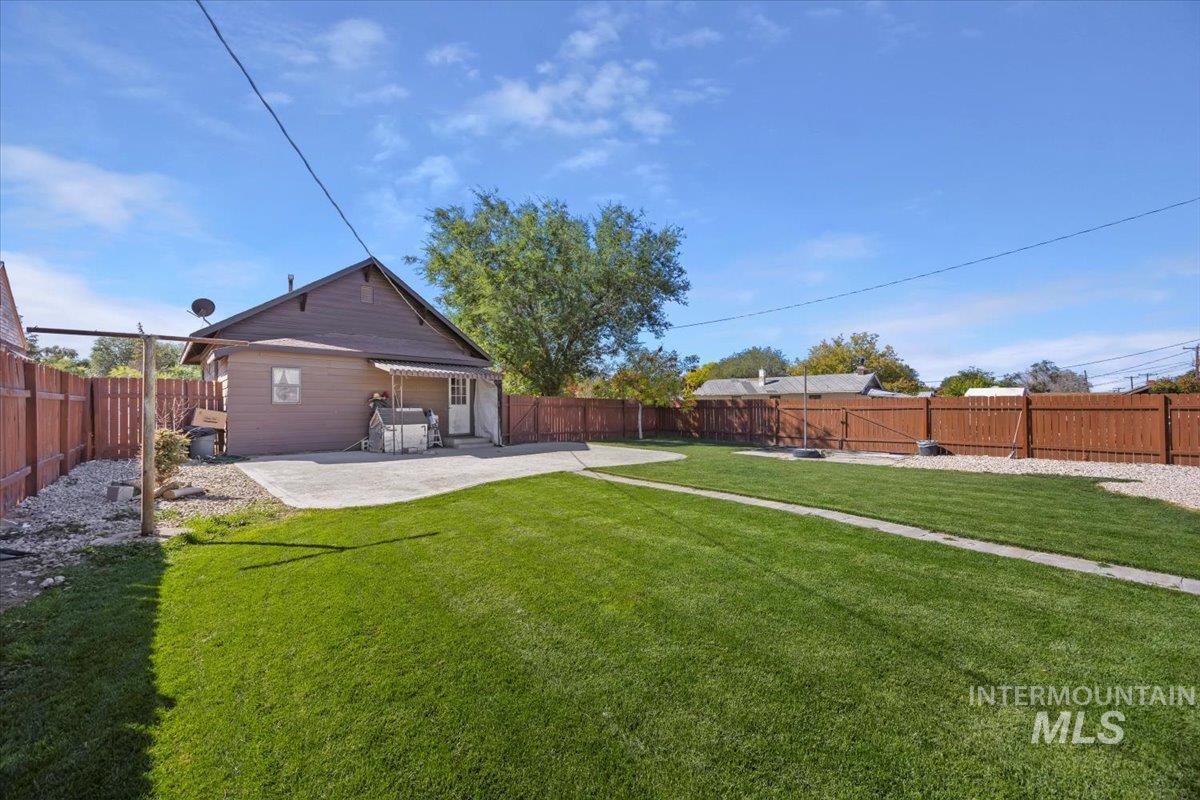 328 13th Ave. N