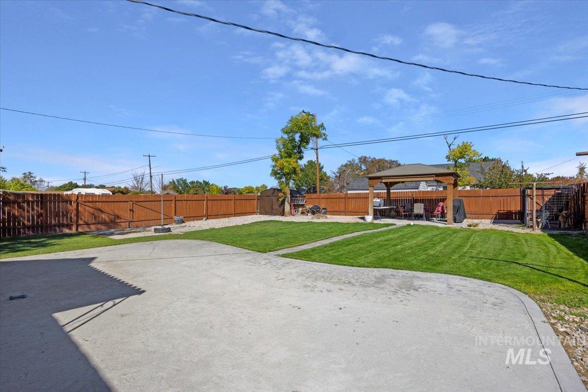 328 13th Ave. N