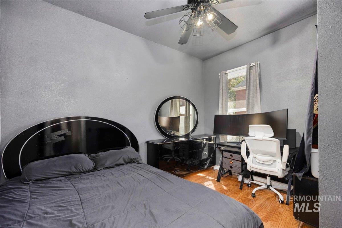 328 13th Ave. N