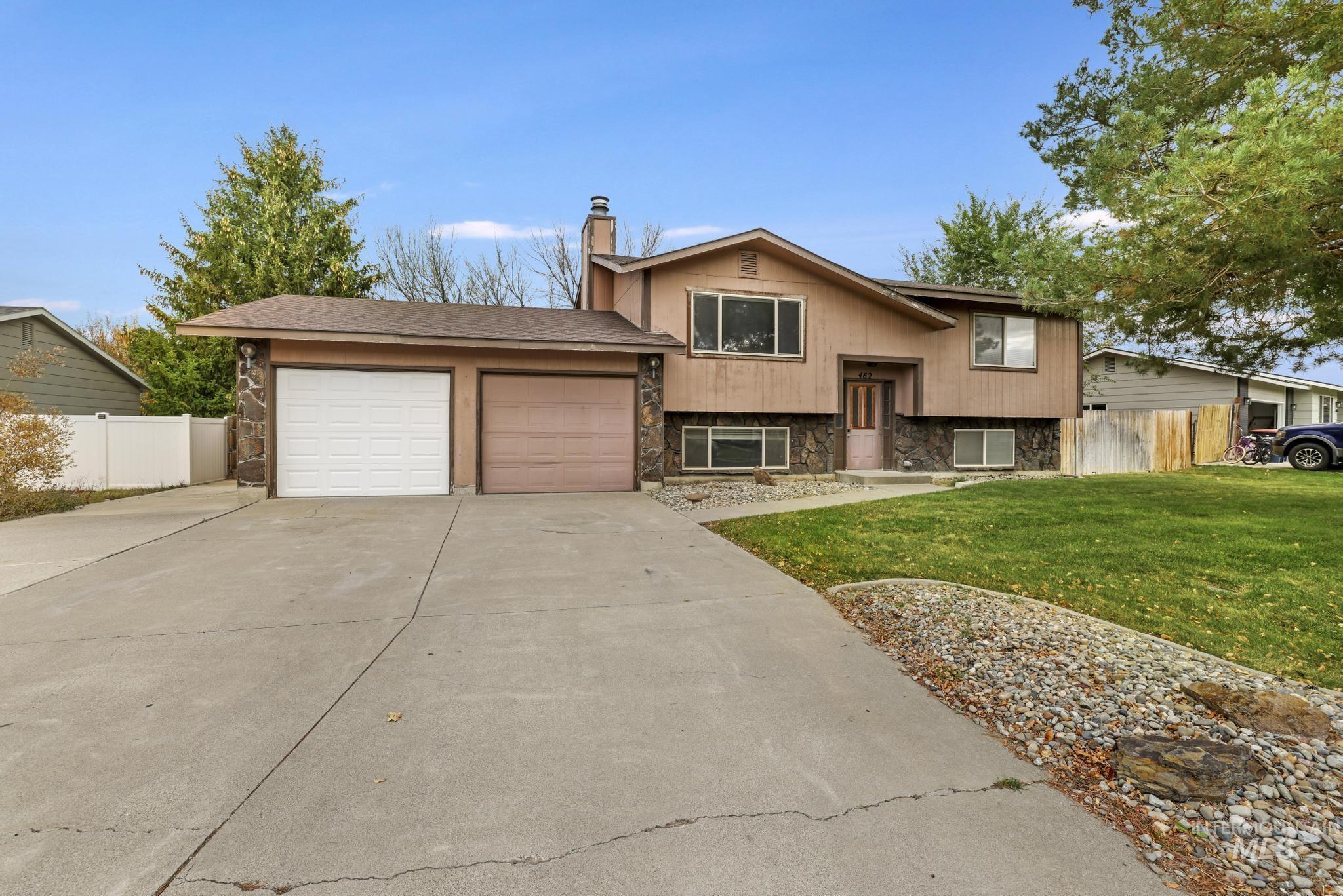 462 Parkway Circle