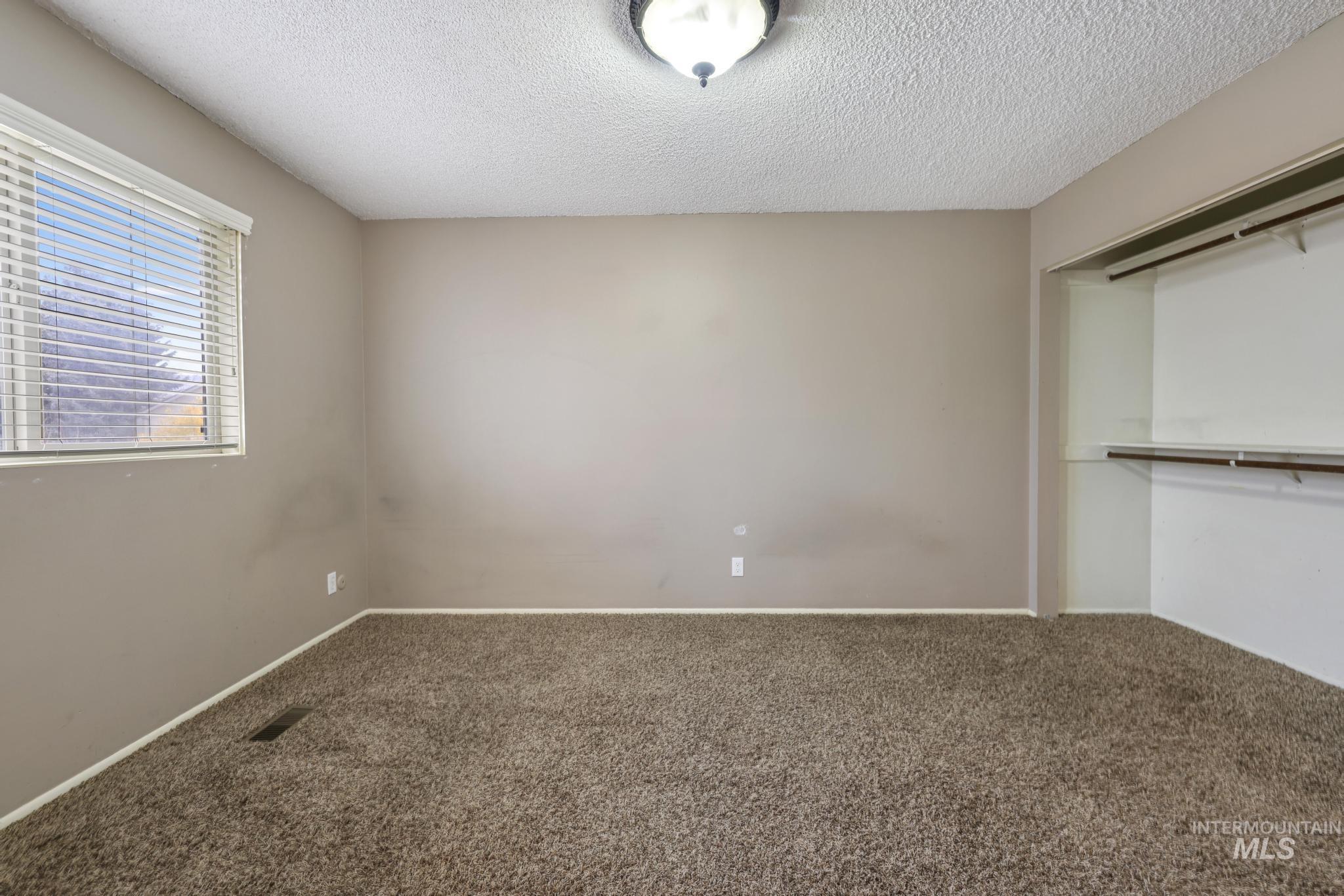 462 Parkway Circle