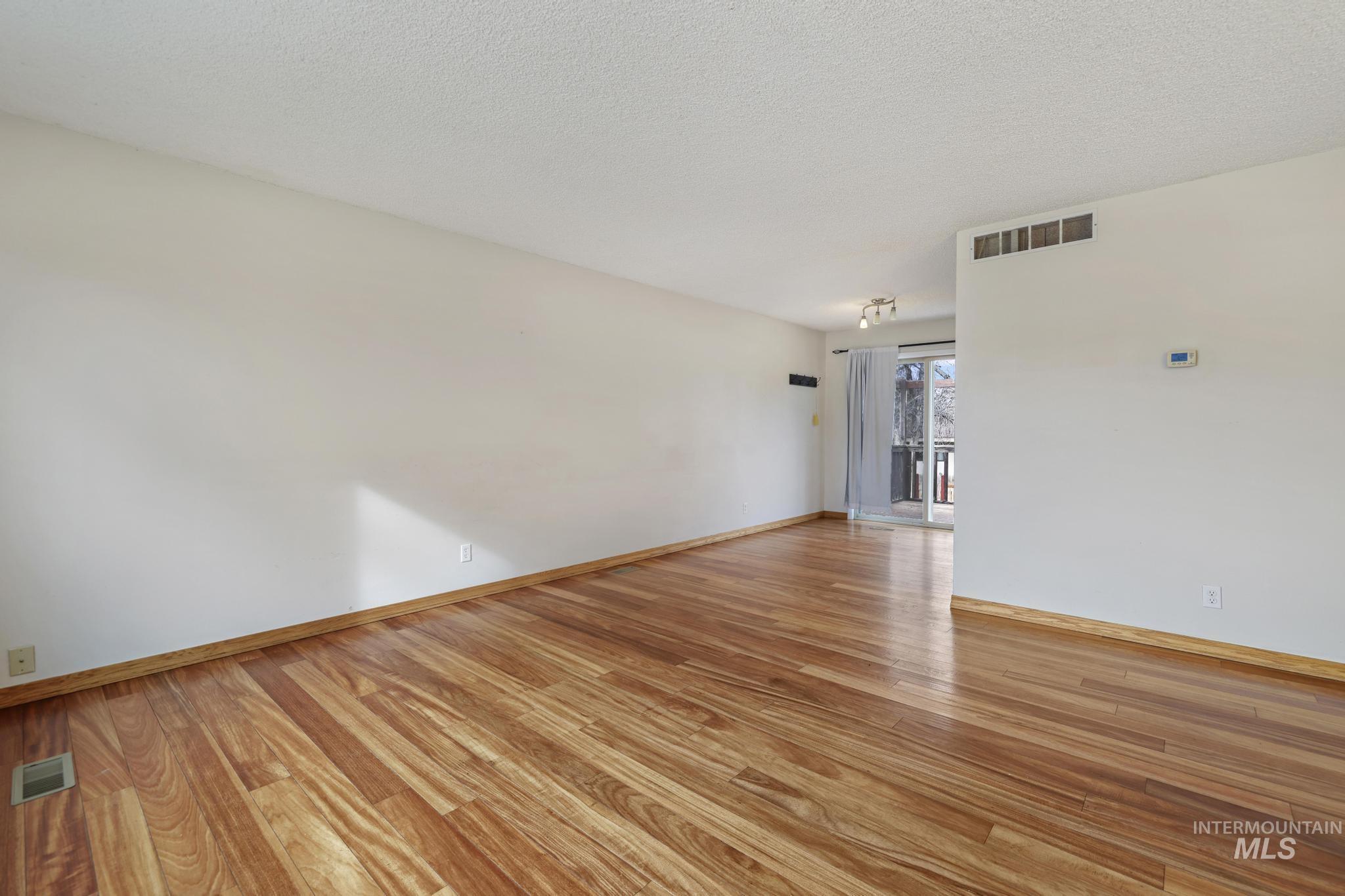 462 Parkway Circle