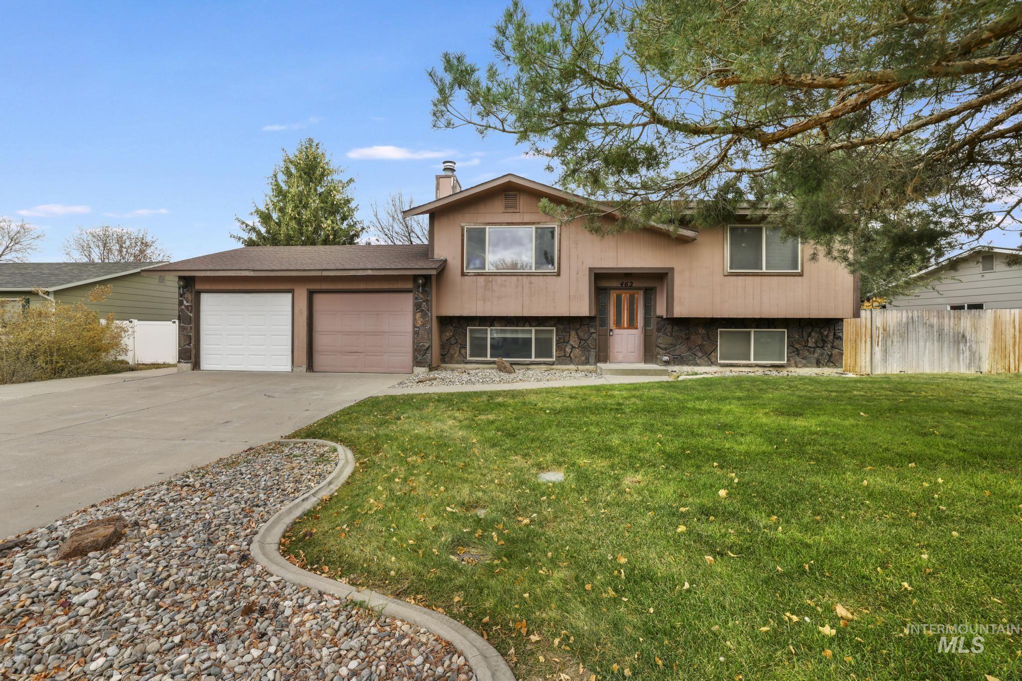 462 Parkway Circle