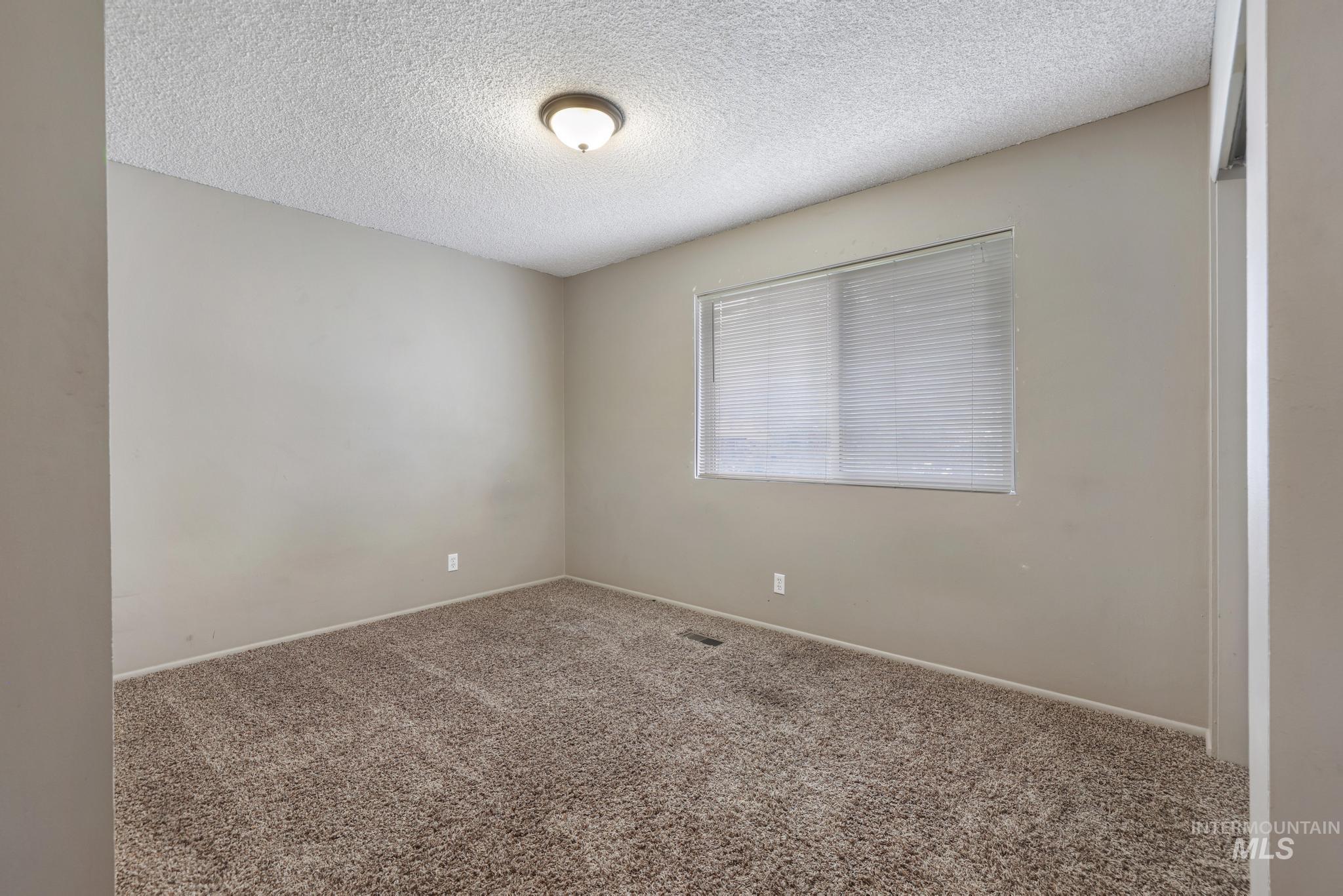 462 Parkway Circle