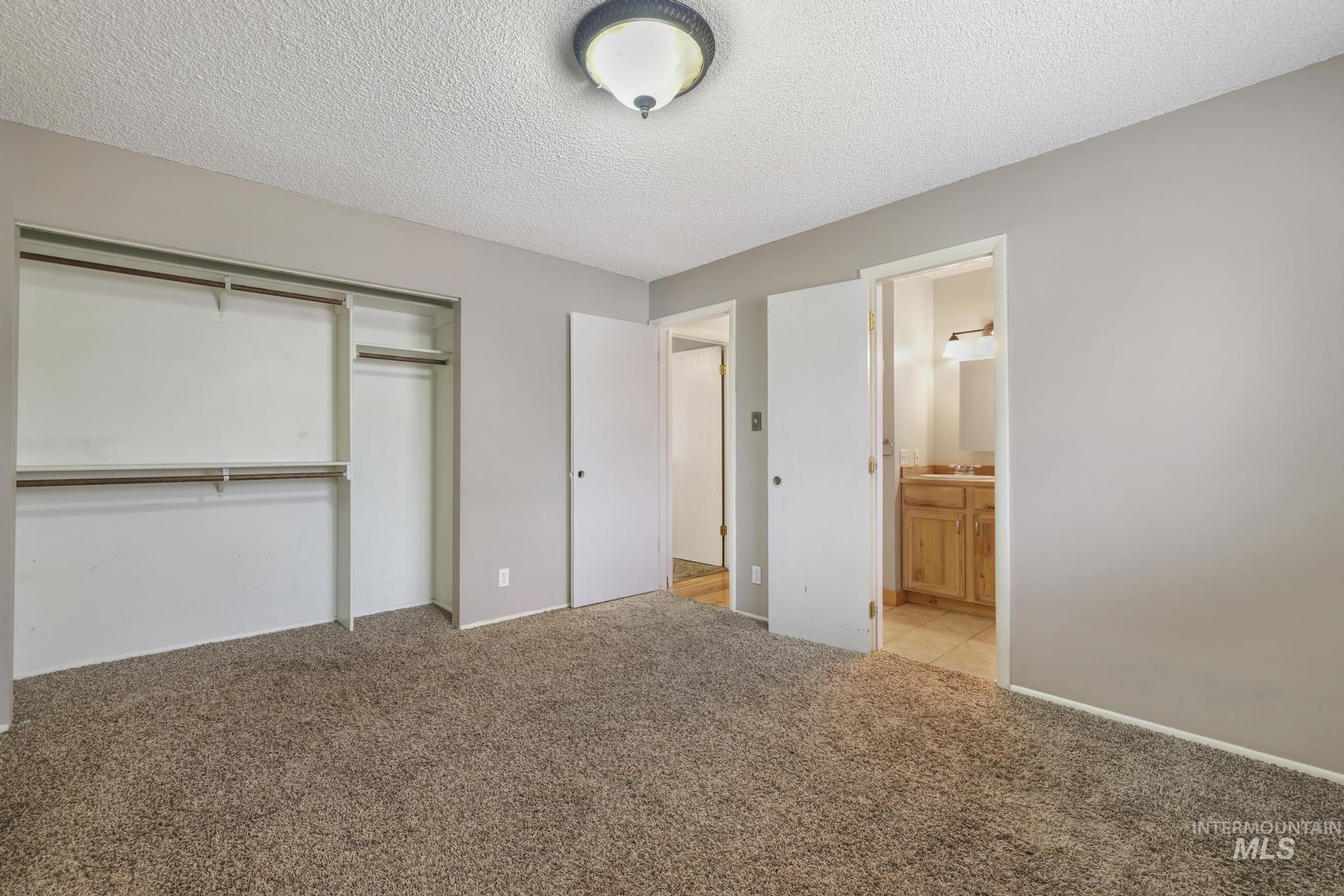462 Parkway Circle