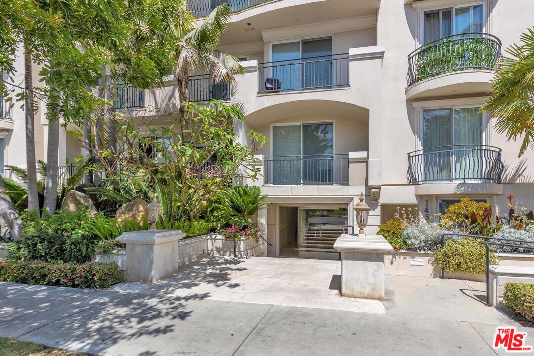 1450 S Beverly Dr Unit: 404