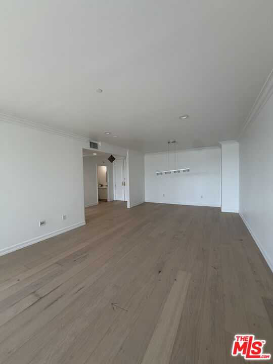1450 S Beverly Dr Unit: 404