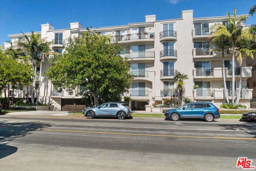 1450 S Beverly Dr Unit: 404