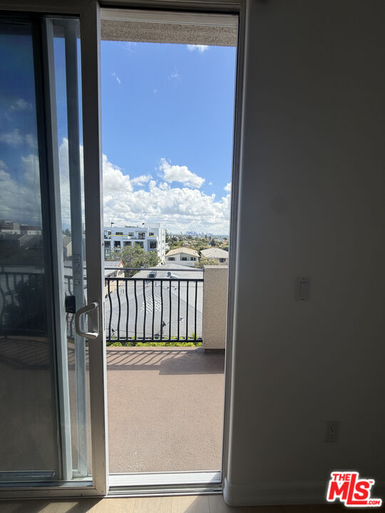 1450 S Beverly Dr Unit: 404