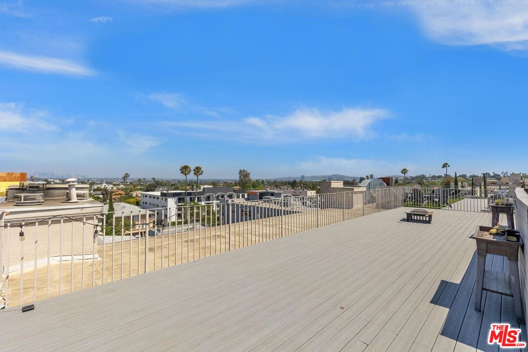 1450 S Beverly Dr Unit: 404