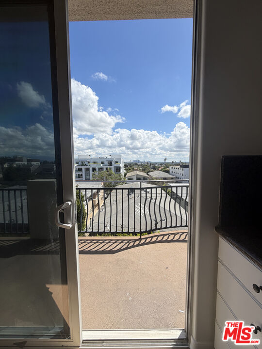 1450 S Beverly Dr Unit: 404