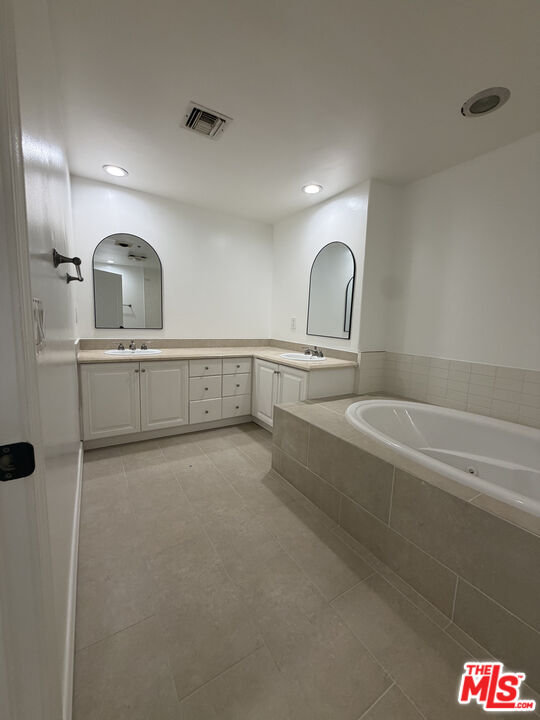 1450 S Beverly Dr Unit: 404