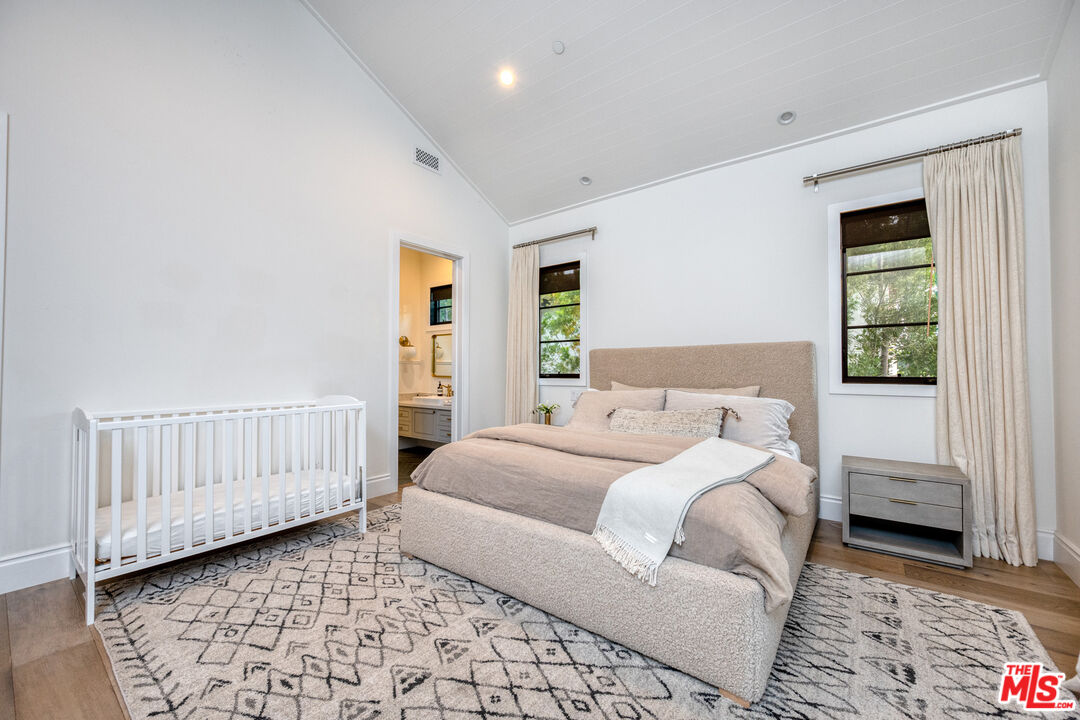 320 N Alta Vista Blvd